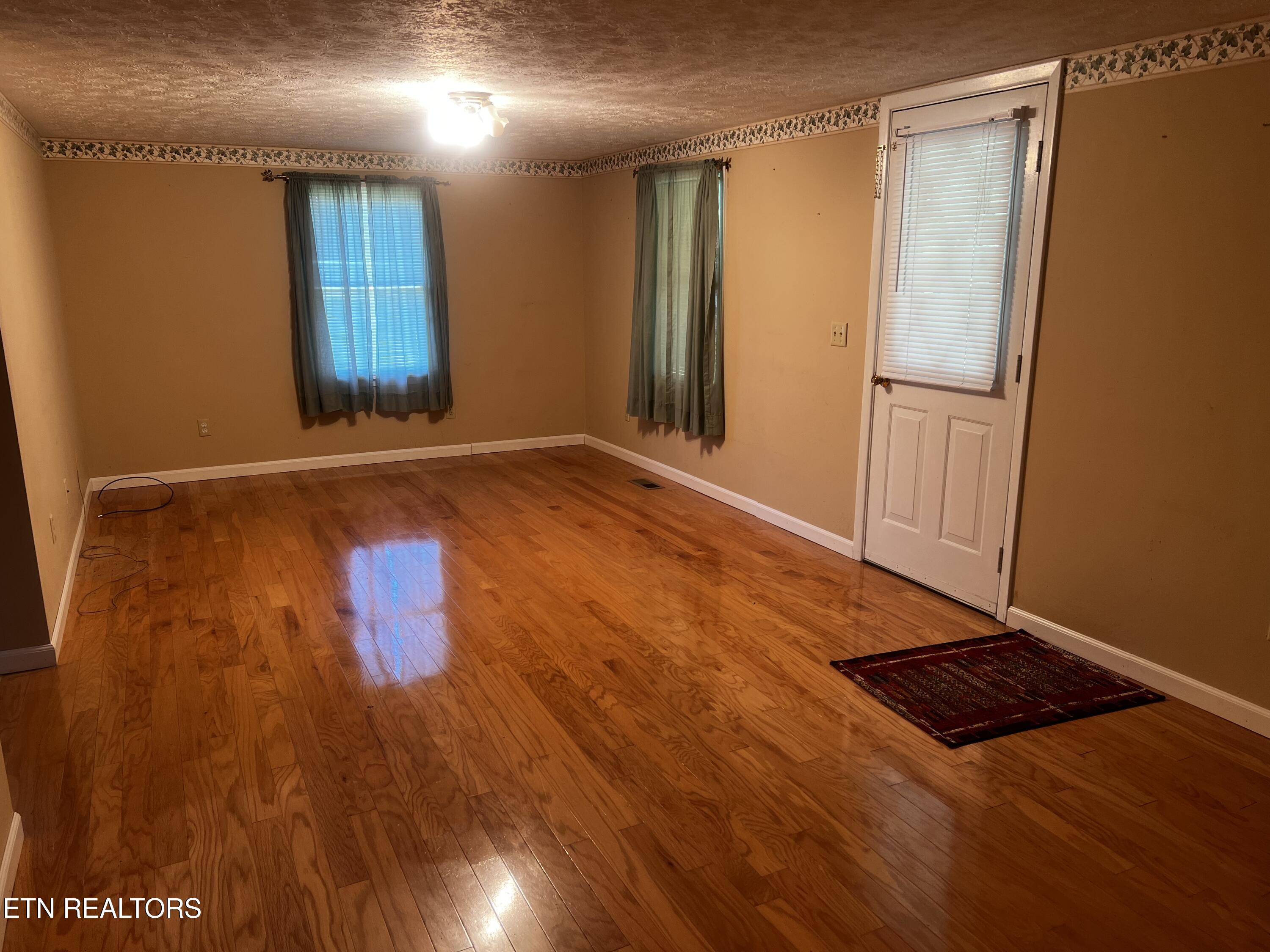 155 Quarry Road Speedwell TN 37870