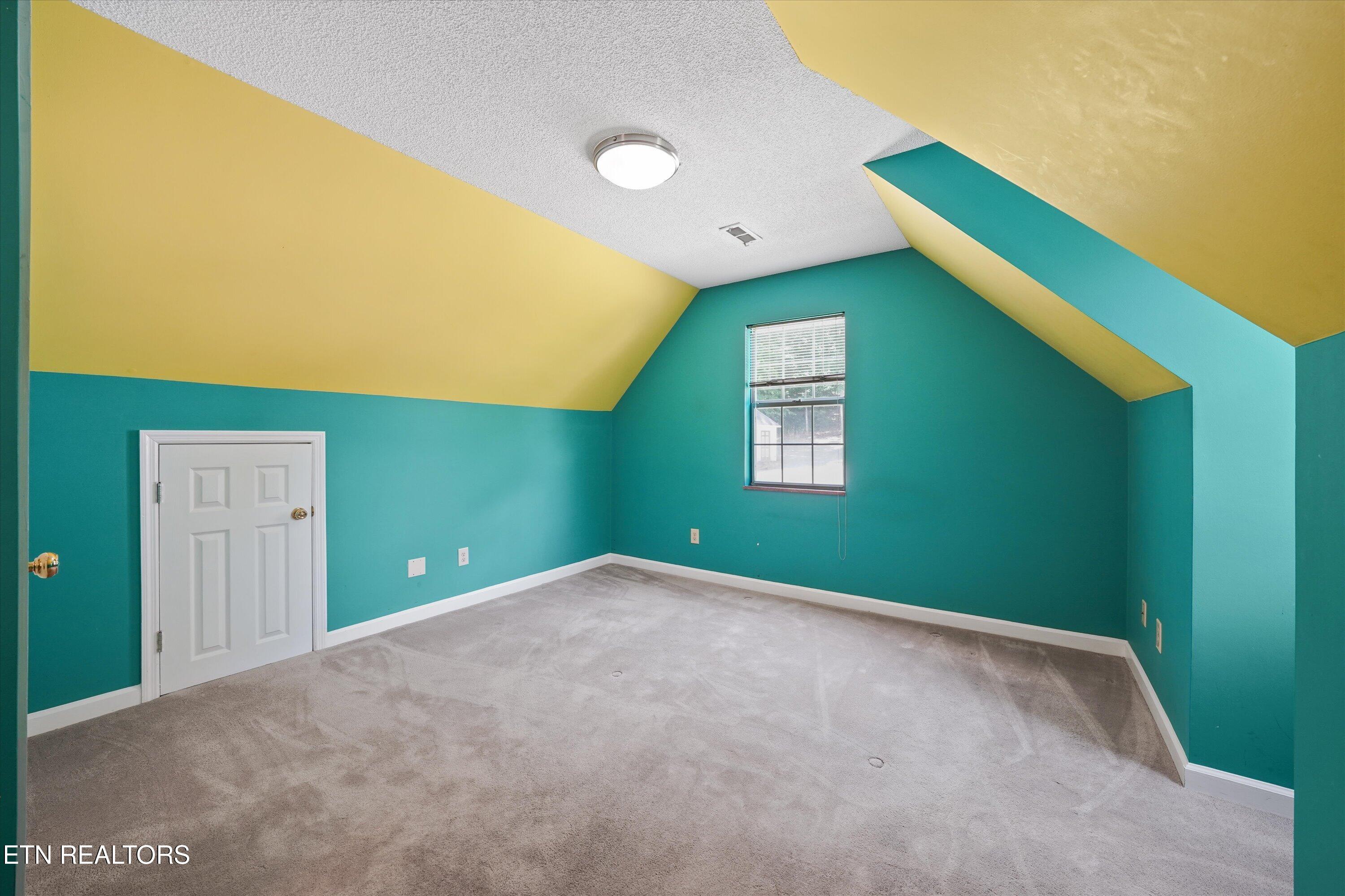 2300 Woods End Lane Knoxville TN 37918