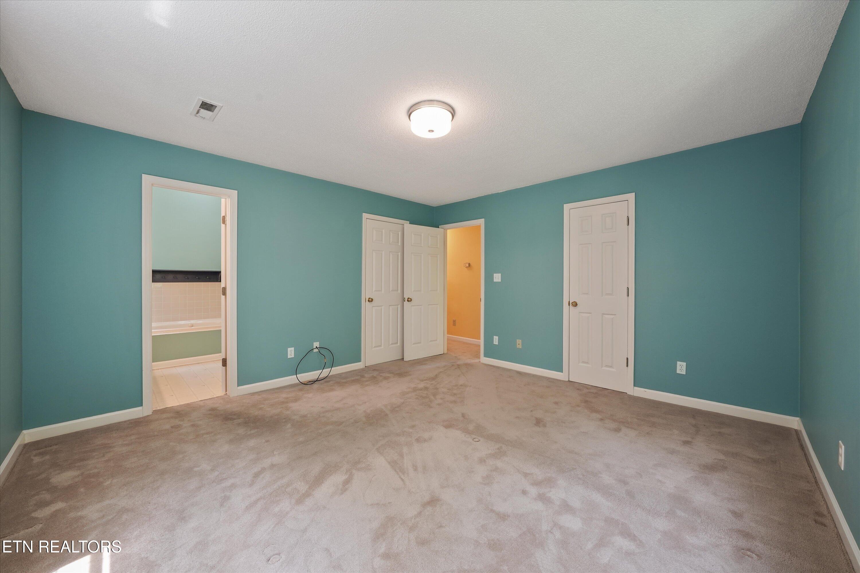 2300 Woods End Lane Knoxville TN 37918