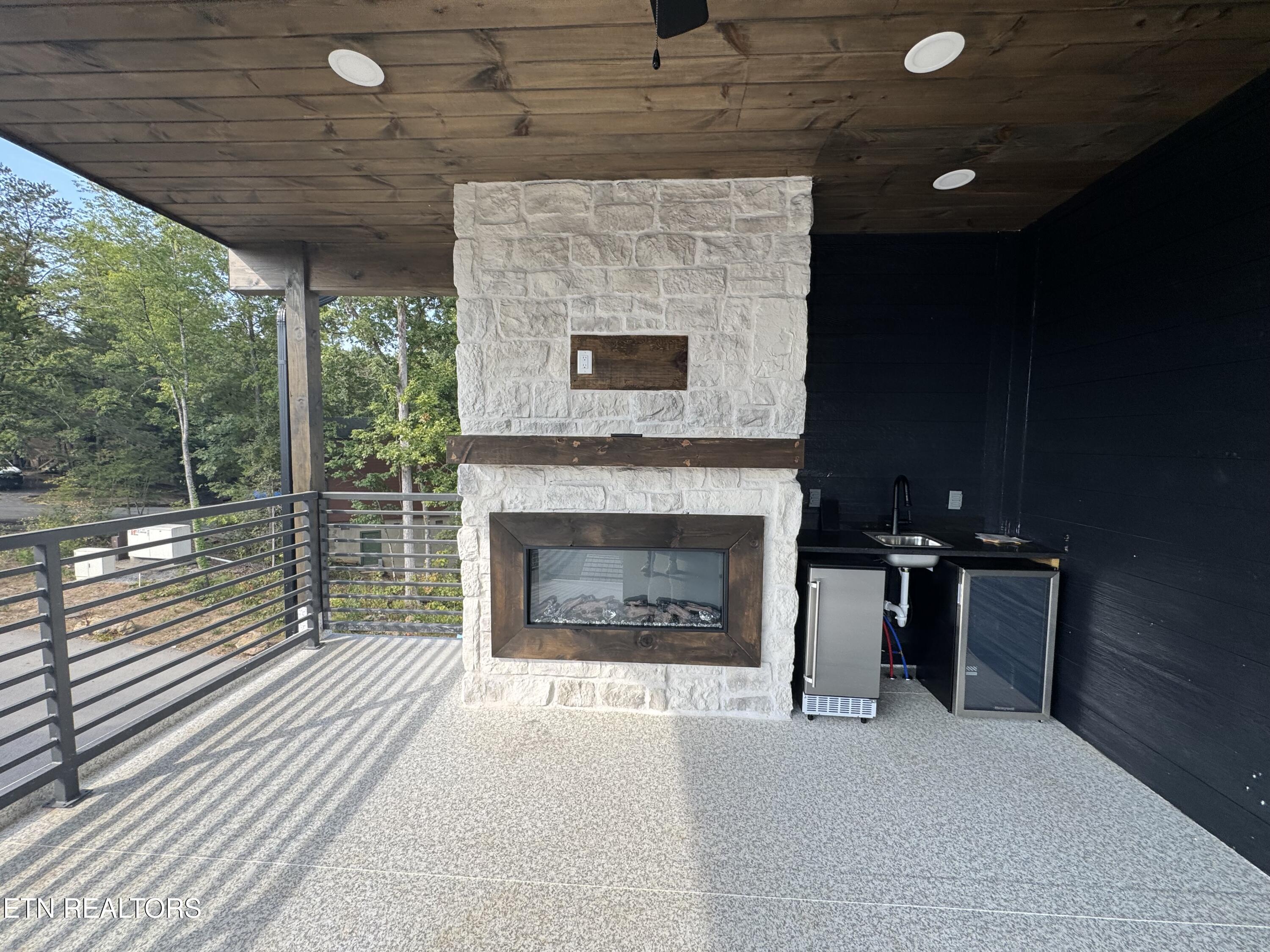 502 Warbonnet Way Pigeon Forge TN 37863