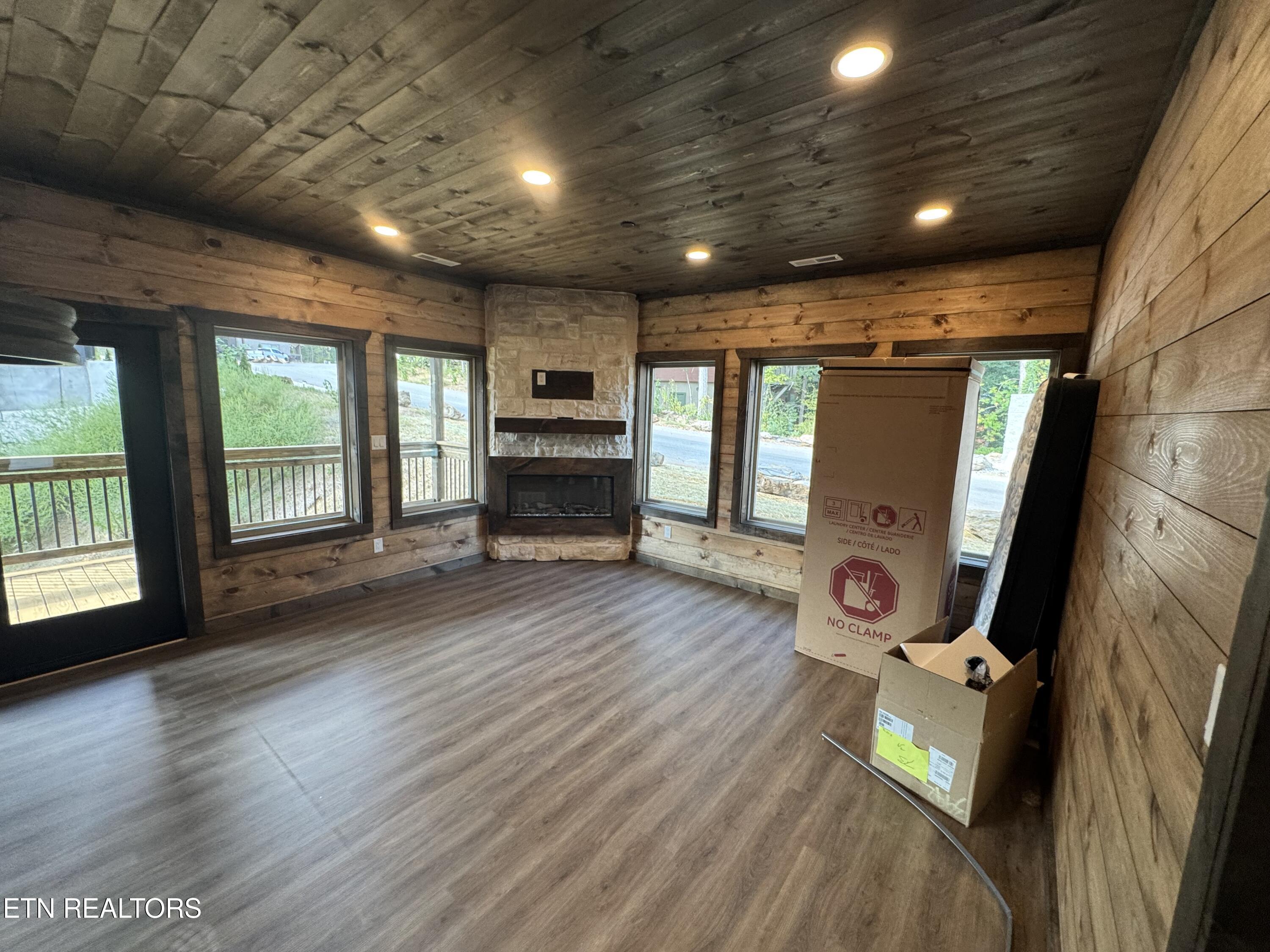 502 Warbonnet Way Pigeon Forge TN 37863
