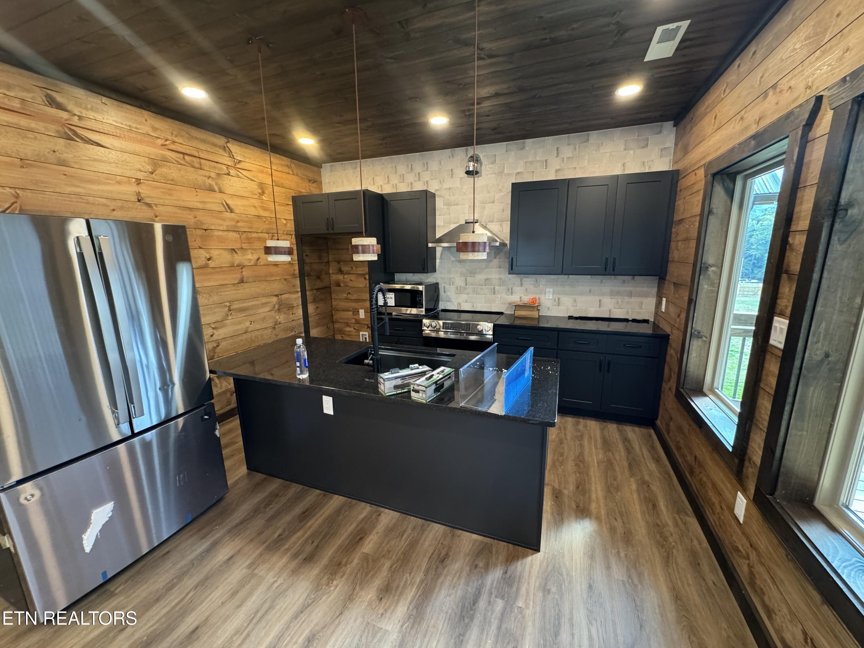 502 Warbonnet Way Pigeon Forge TN 37863