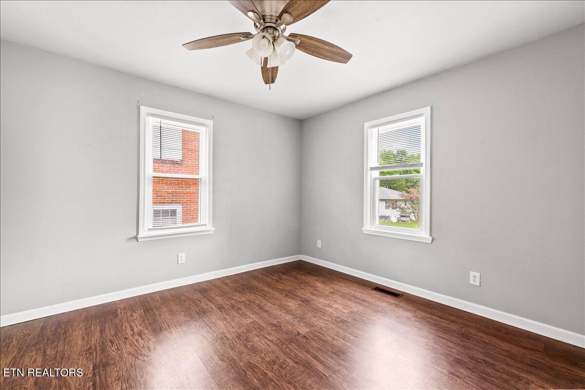 926 W Walden Street Lafollette TN 37766