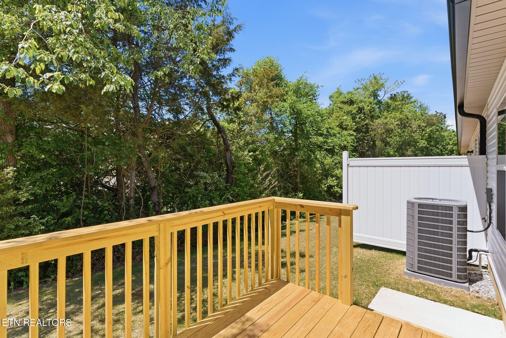 7323 Woodpecker Way Knoxville TN 37921