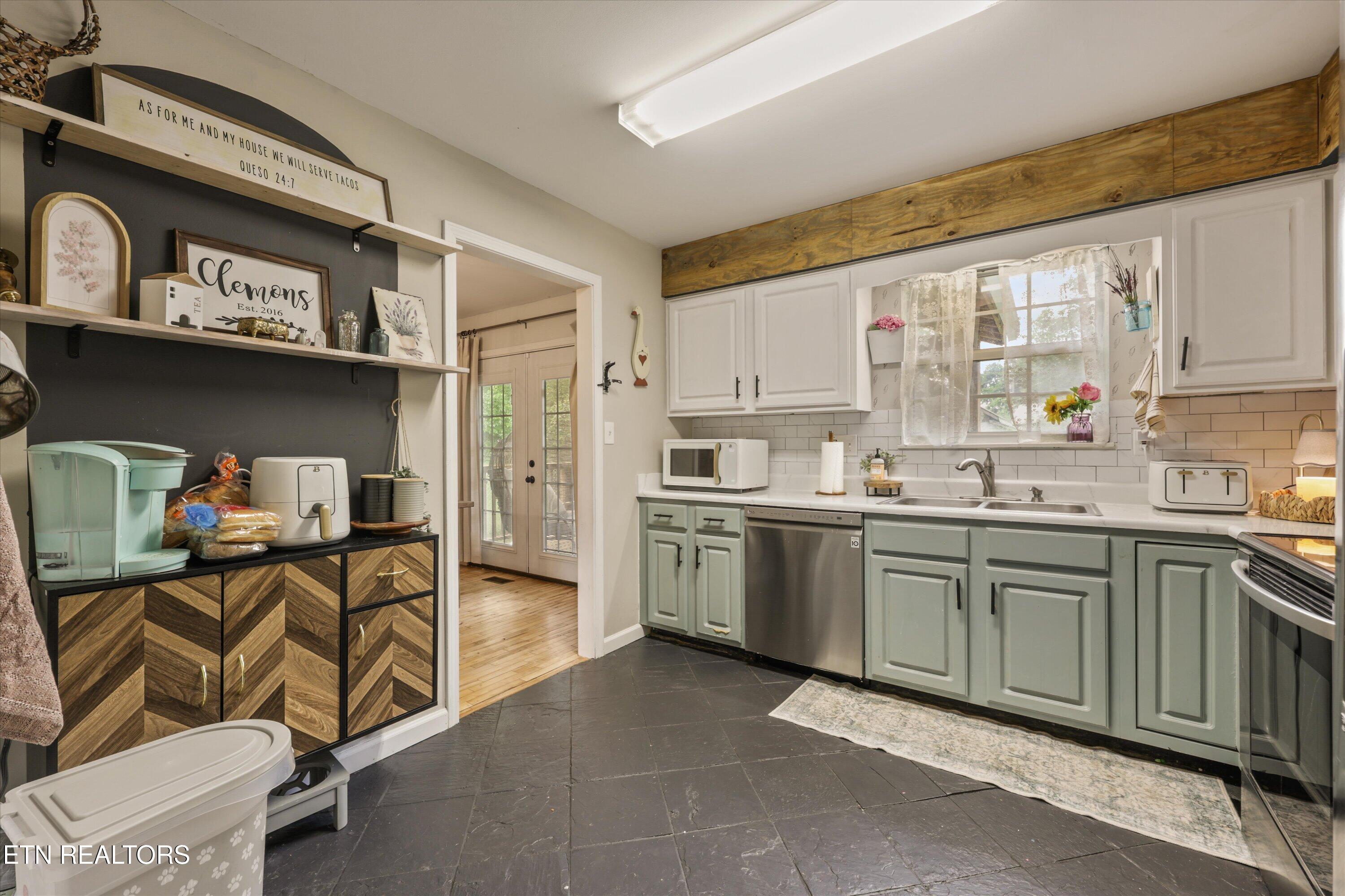 306 High Tower Road Maryville TN 37804