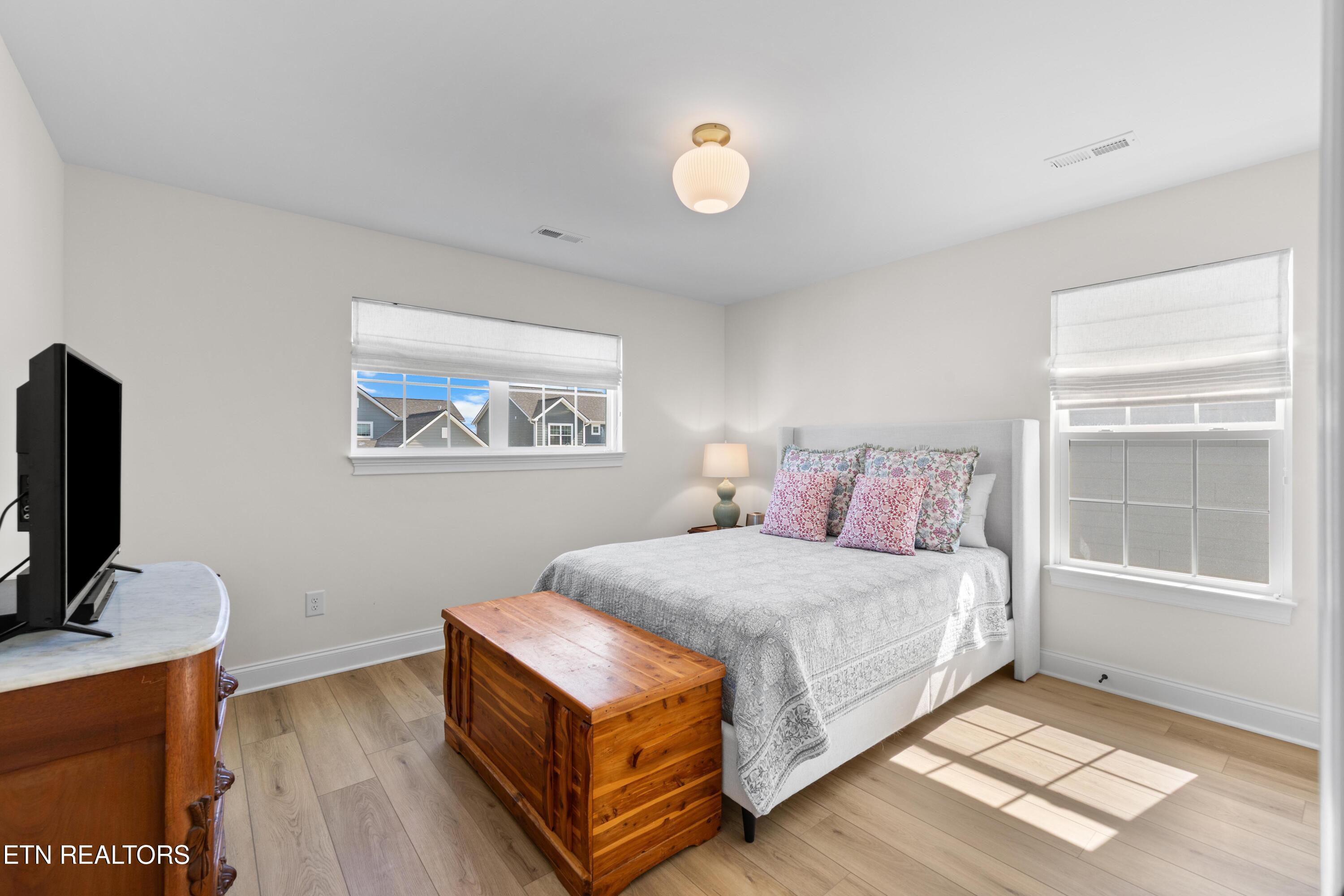 1618 Spring Berry Lane Knoxville TN 37924