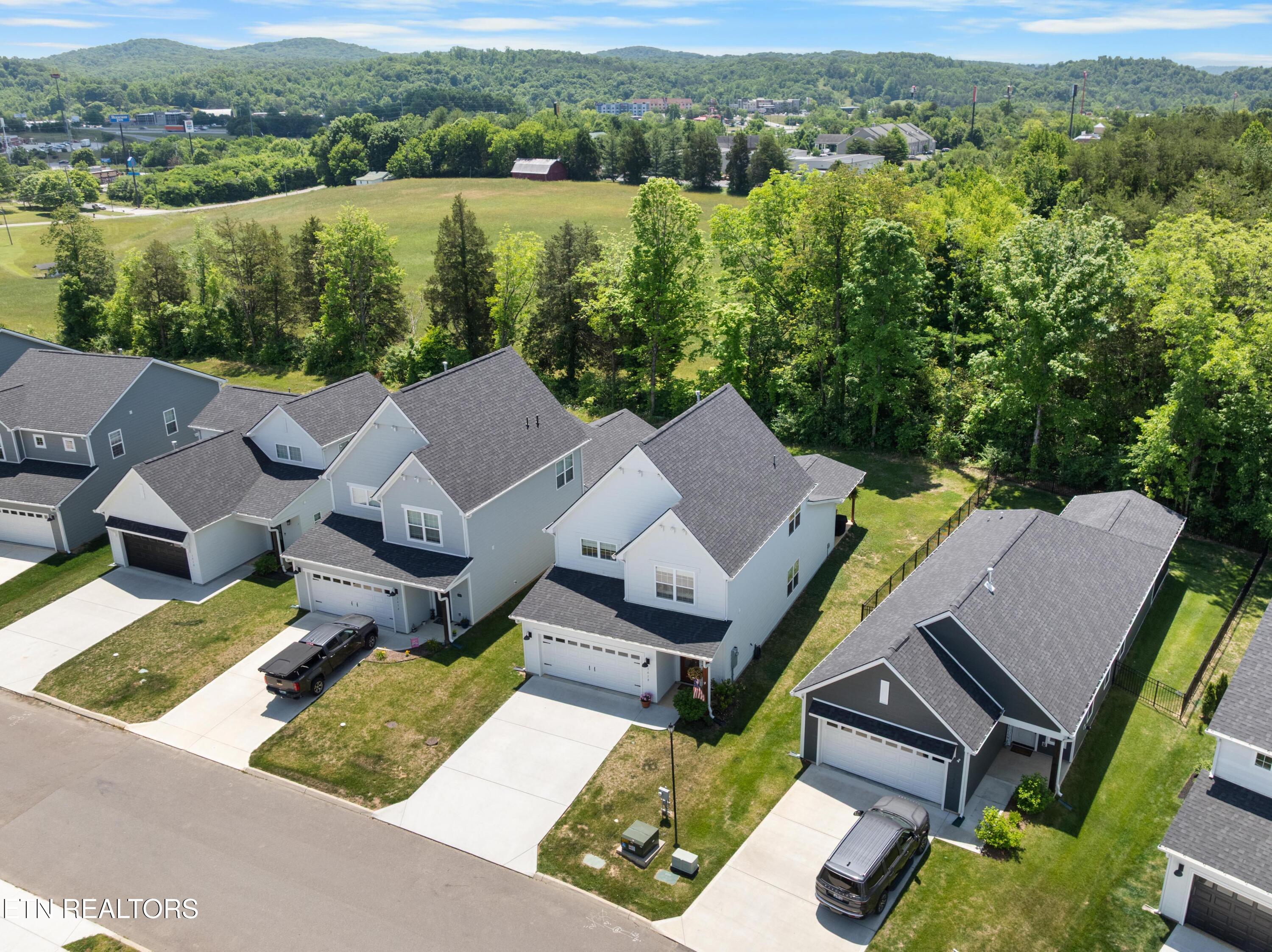 1618 Spring Berry Lane Knoxville TN 37924