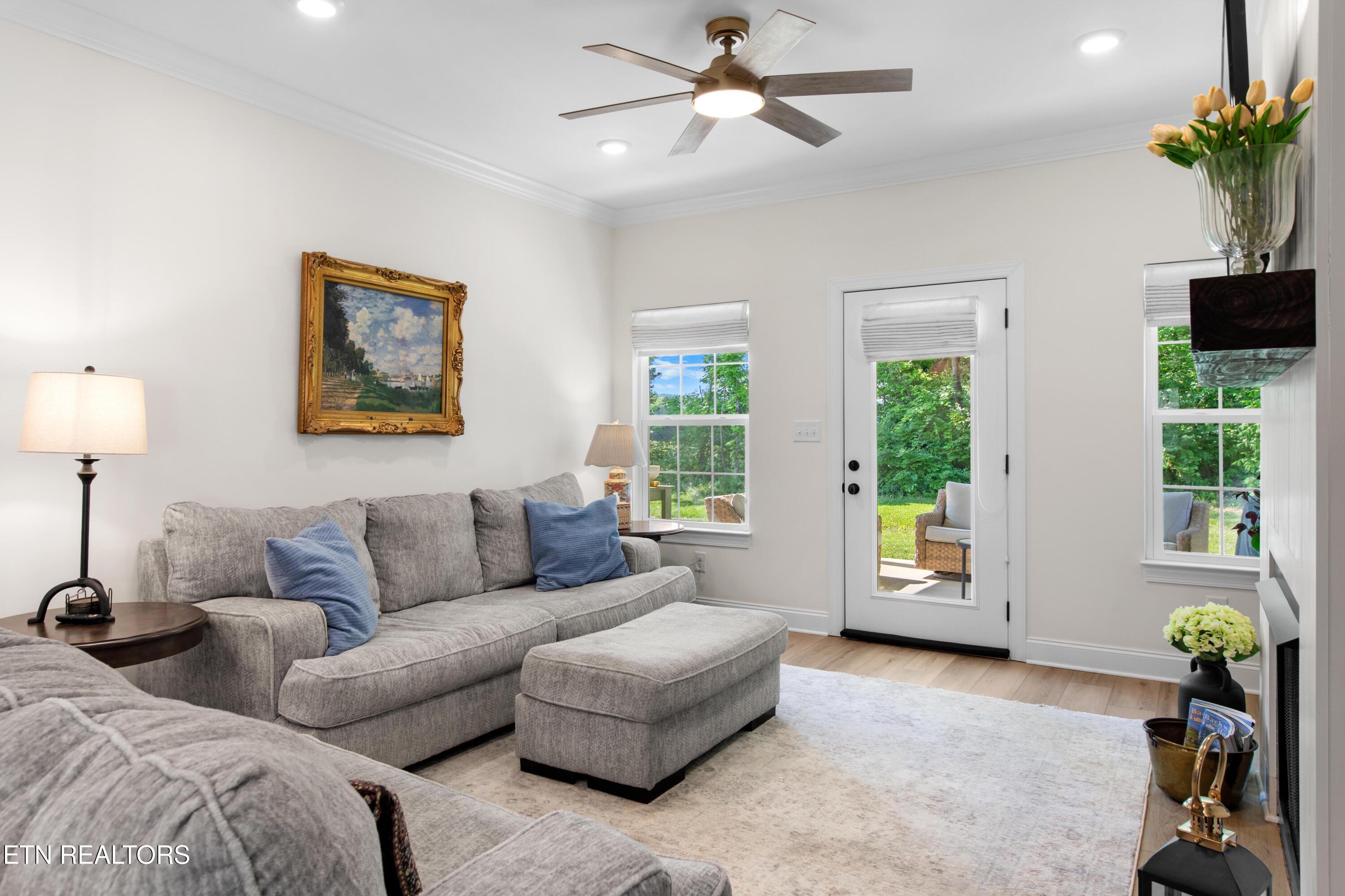 1618 Spring Berry Lane Knoxville TN 37924