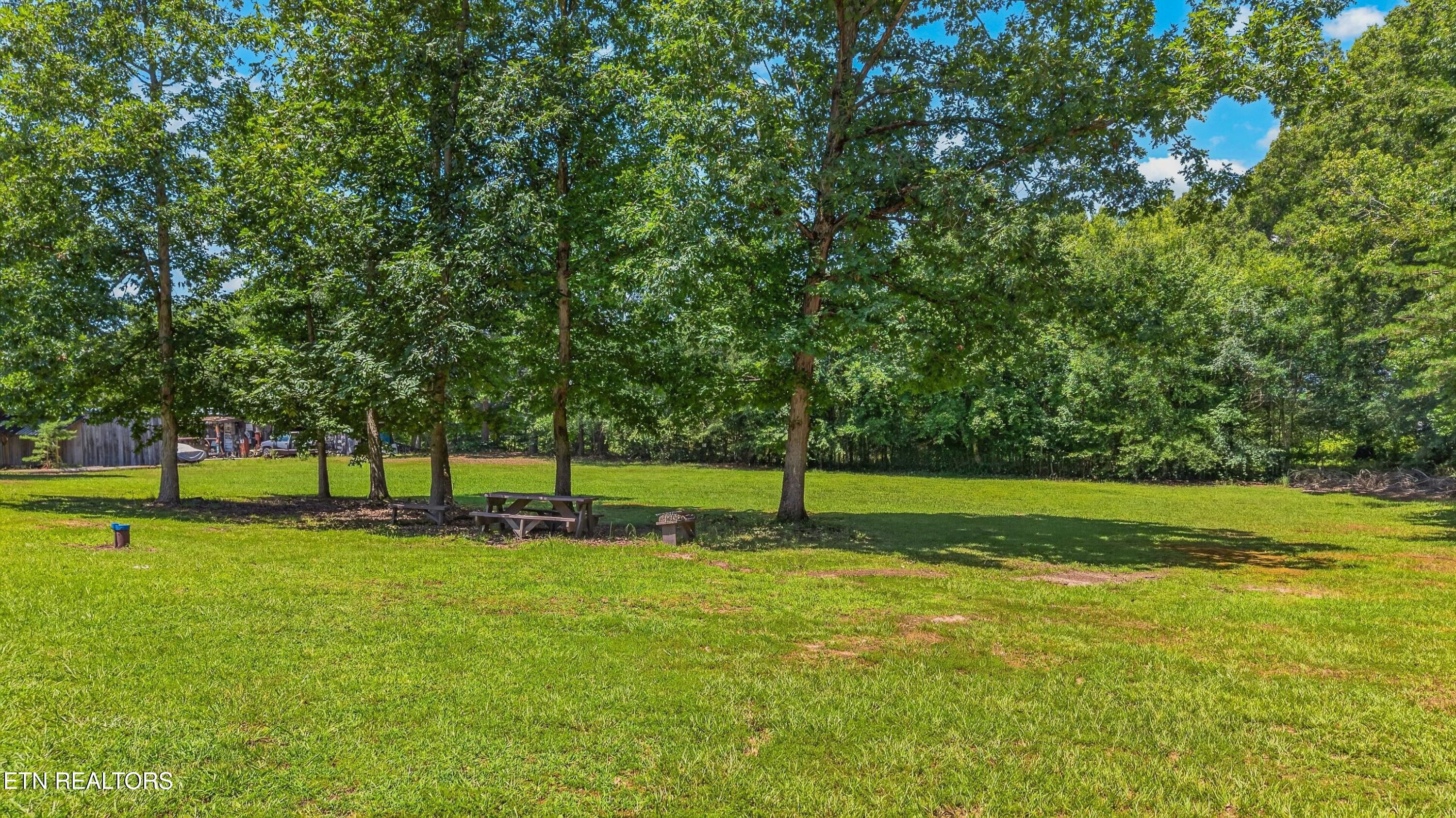 1649 Hopeless Road Dandridge TN 37725
