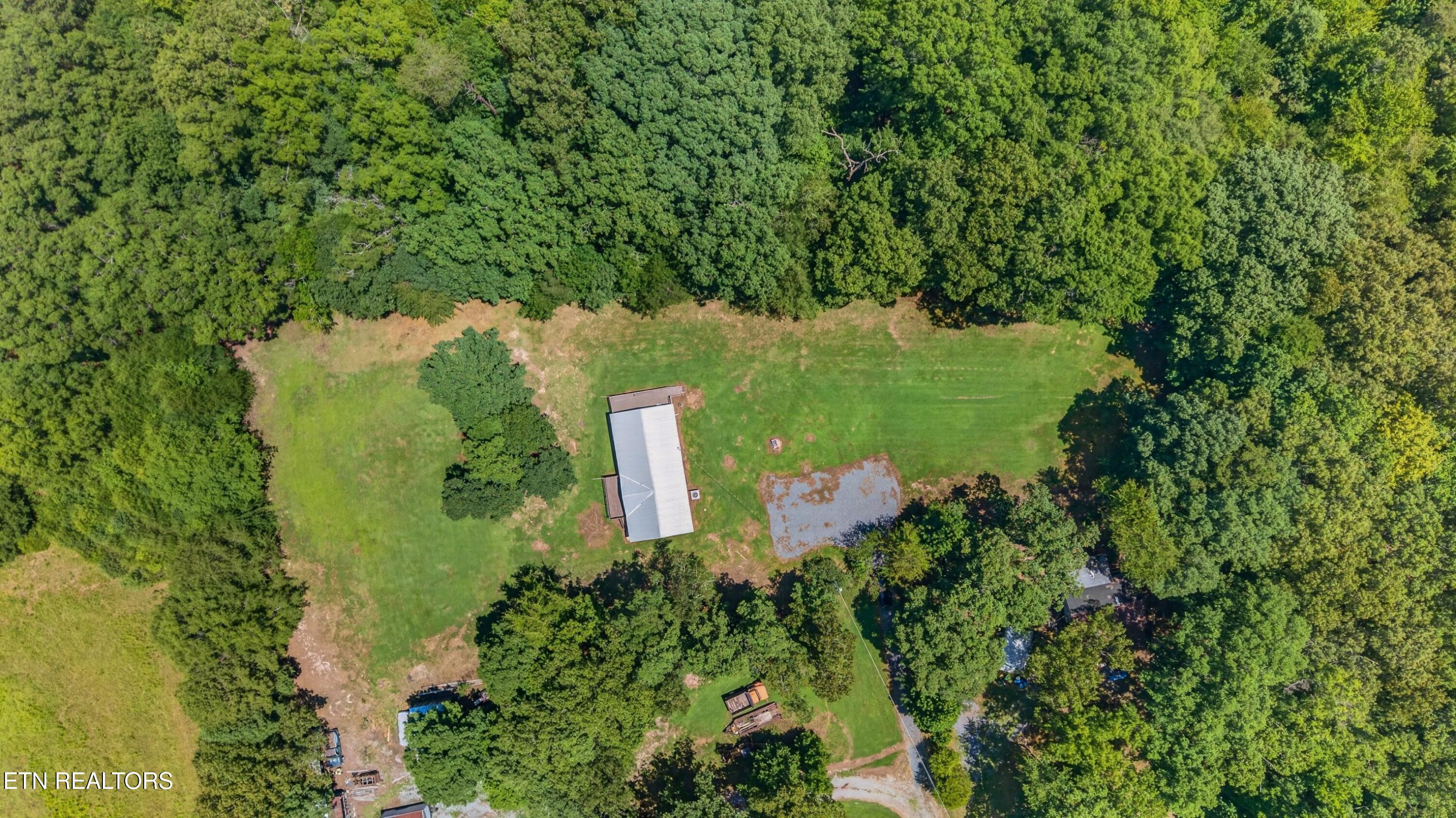 1649 Hopeless Road Dandridge TN 37725