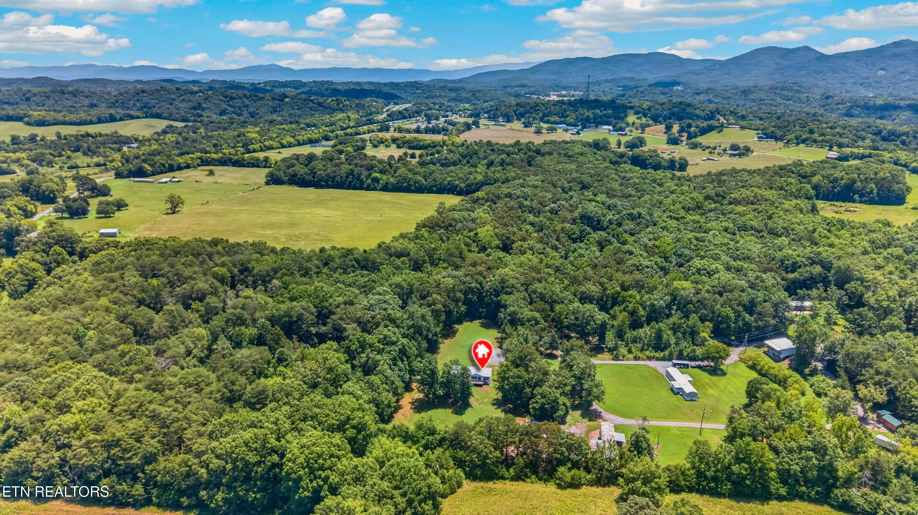 1649 Hopeless Road Dandridge TN 37725