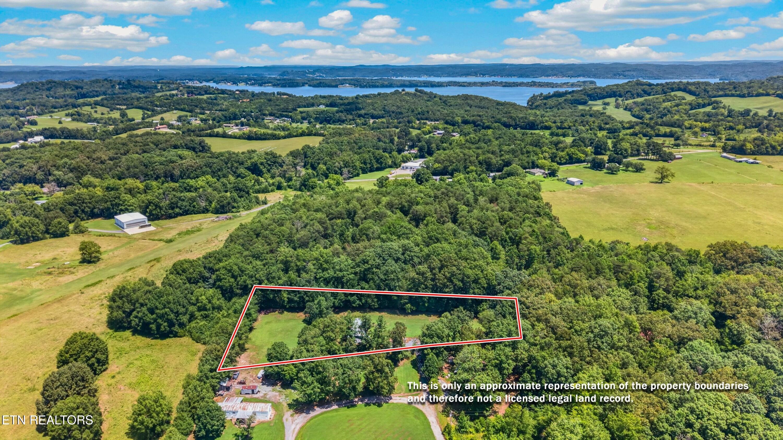 1649 Hopeless Road Dandridge TN 37725