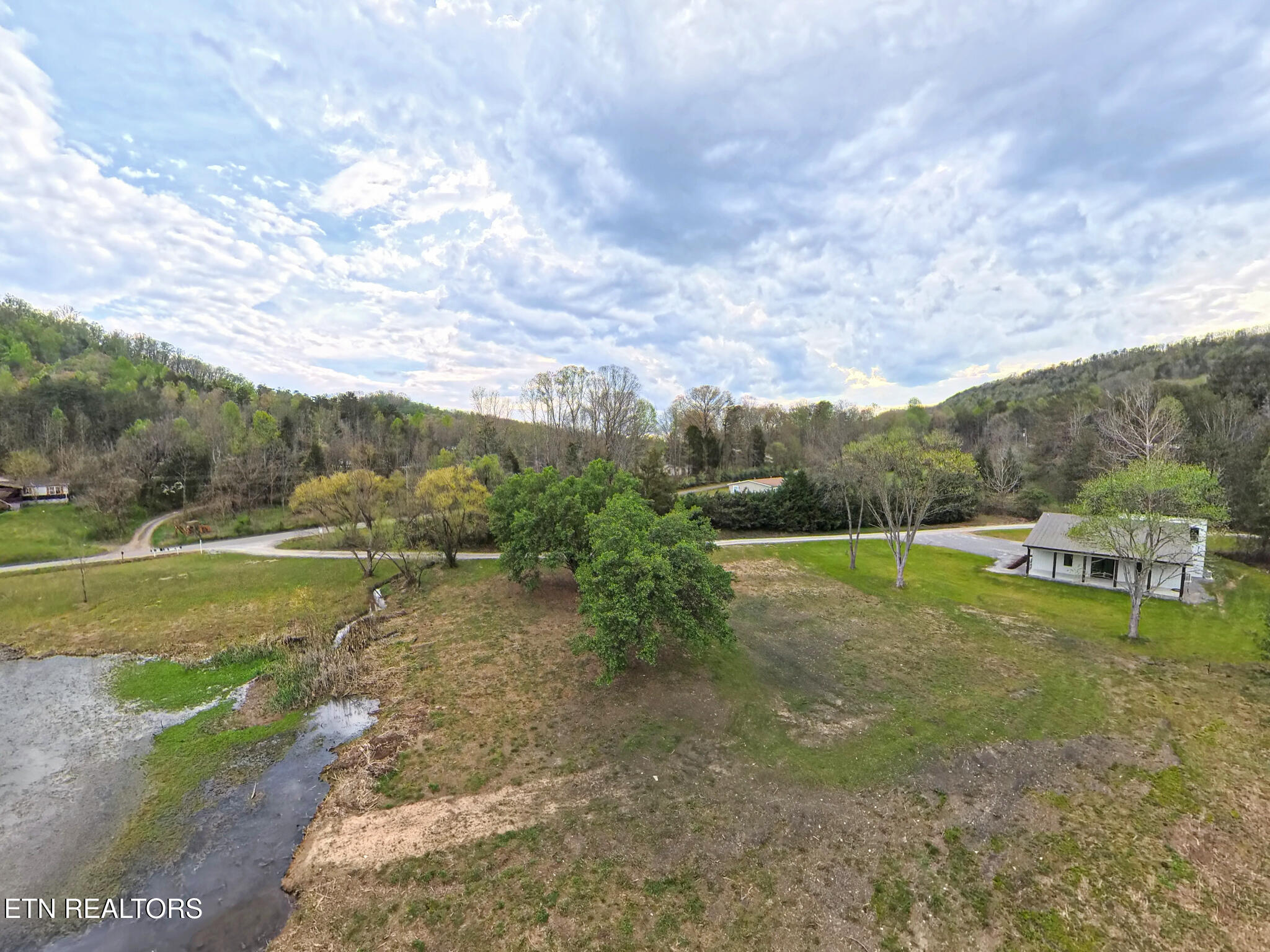 1483 Reagan Valley Road Tellico Plains TN 37385