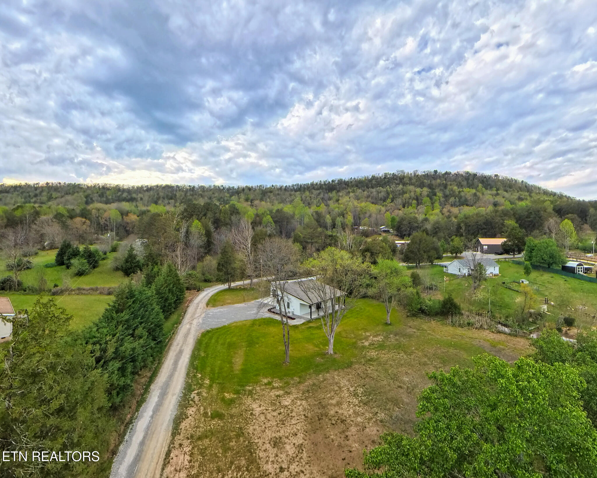 1483 Reagan Valley Road Tellico Plains TN 37385