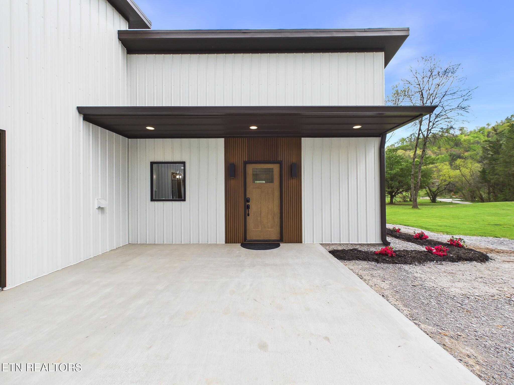1483 Reagan Valley Road Tellico Plains TN 37385