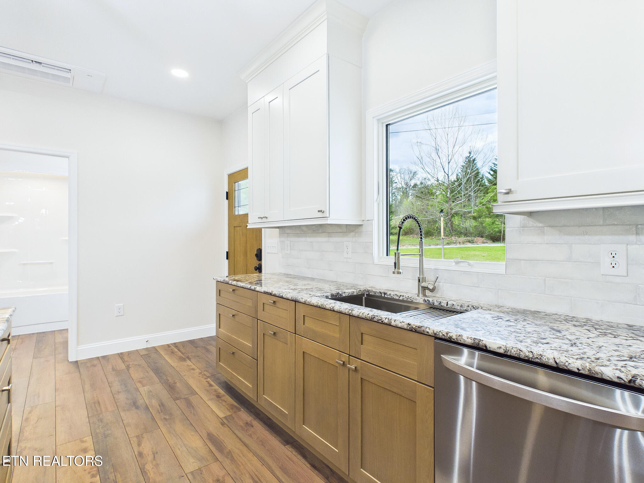 1483 Reagan Valley Road Tellico Plains TN 37385