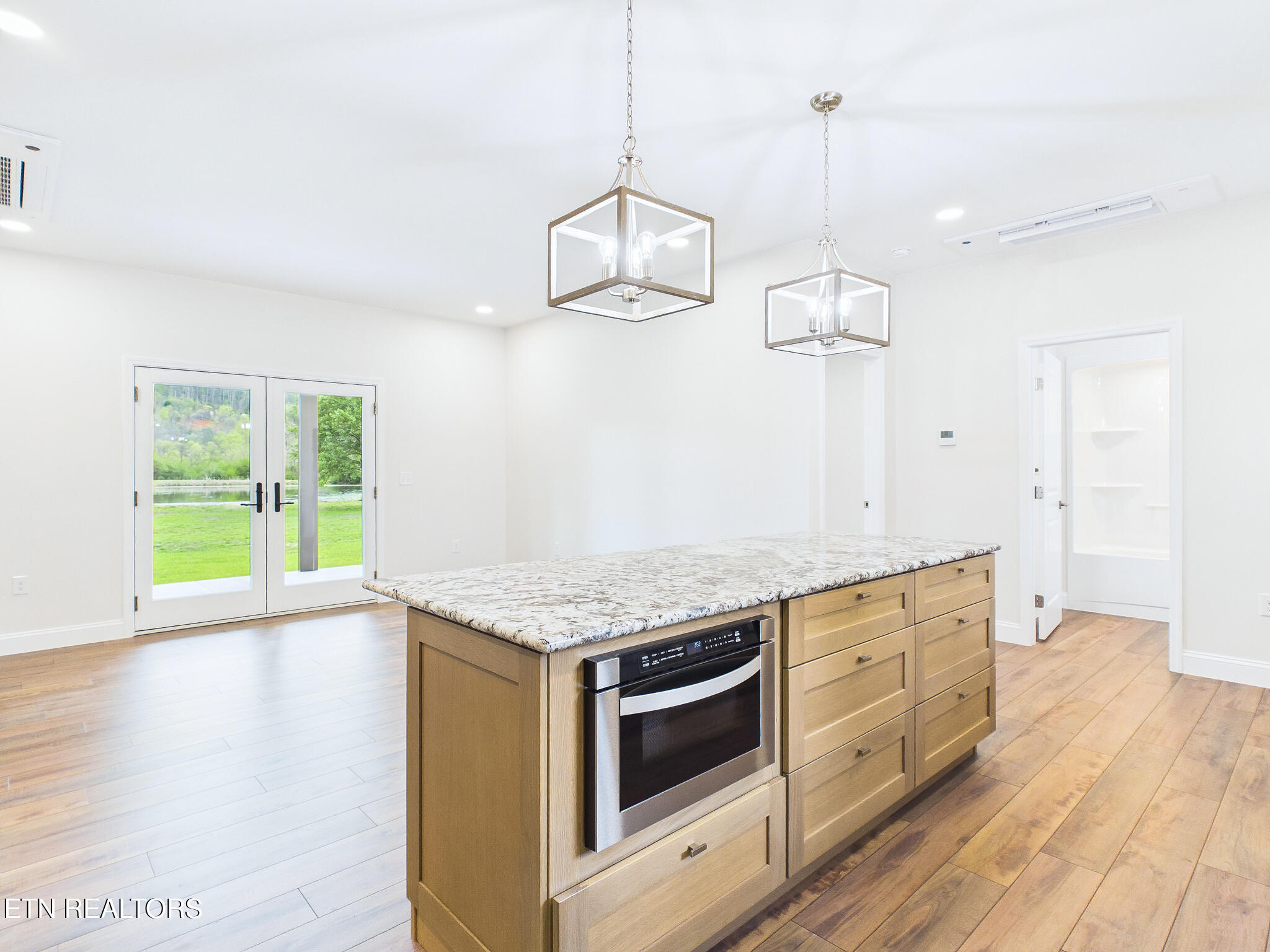 1483 Reagan Valley Road Tellico Plains TN 37385
