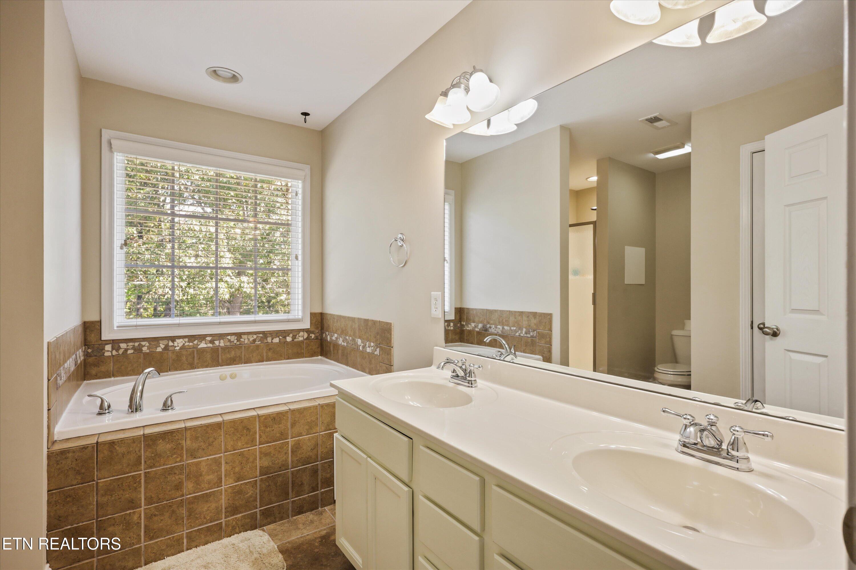 3418 Grassy Pointe Lane Knoxville TN 37931