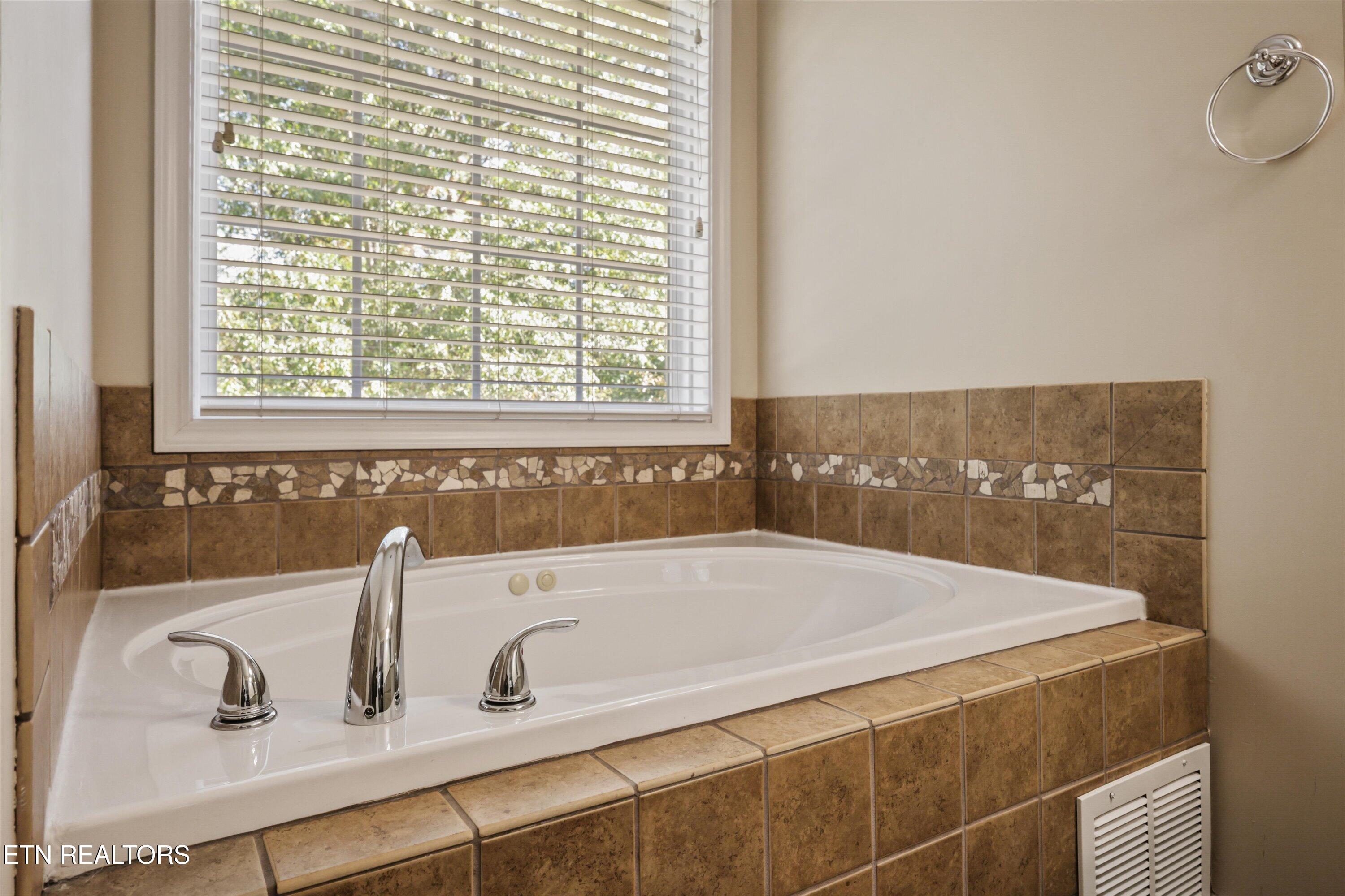 3418 Grassy Pointe Lane Knoxville TN 37931