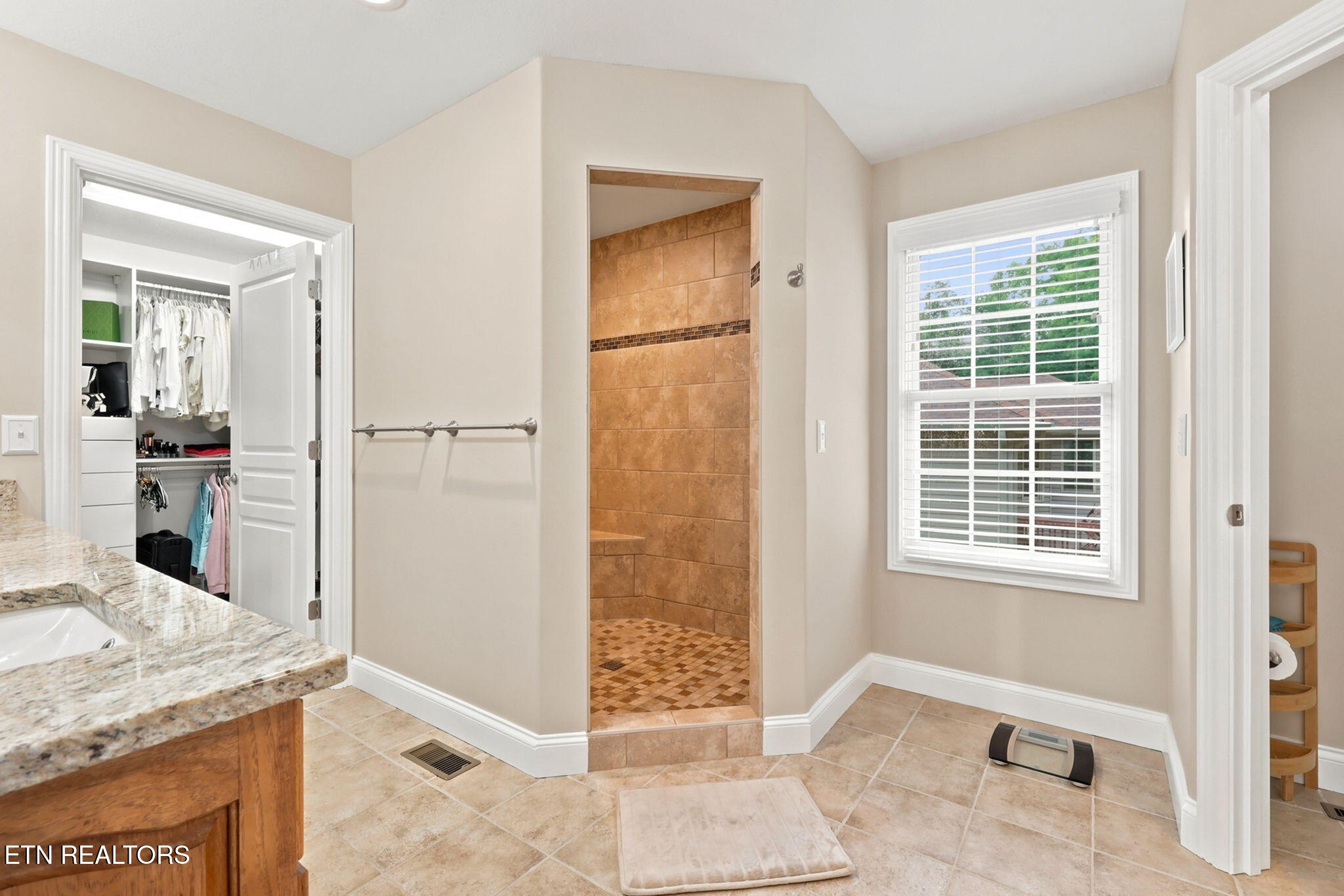 104 Kenwood Drive Crossville TN 38558