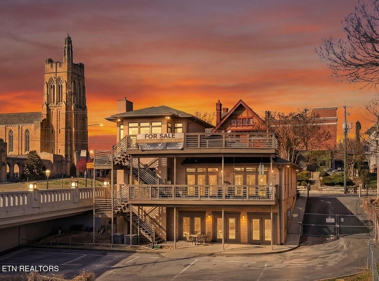 Knoxville TN, 620 W Hill Avenue