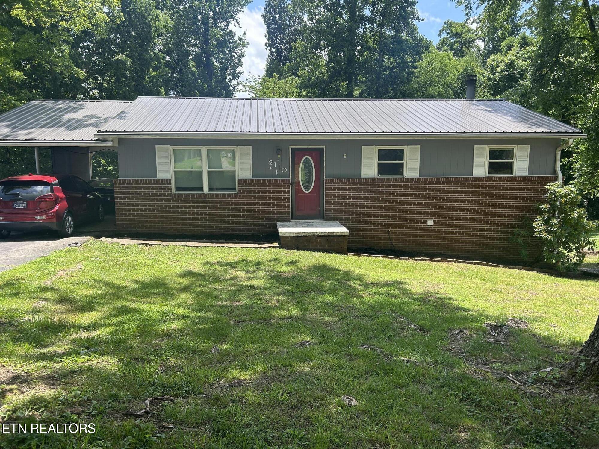 2110 Ridgecrest Drive Maryville TN 37803