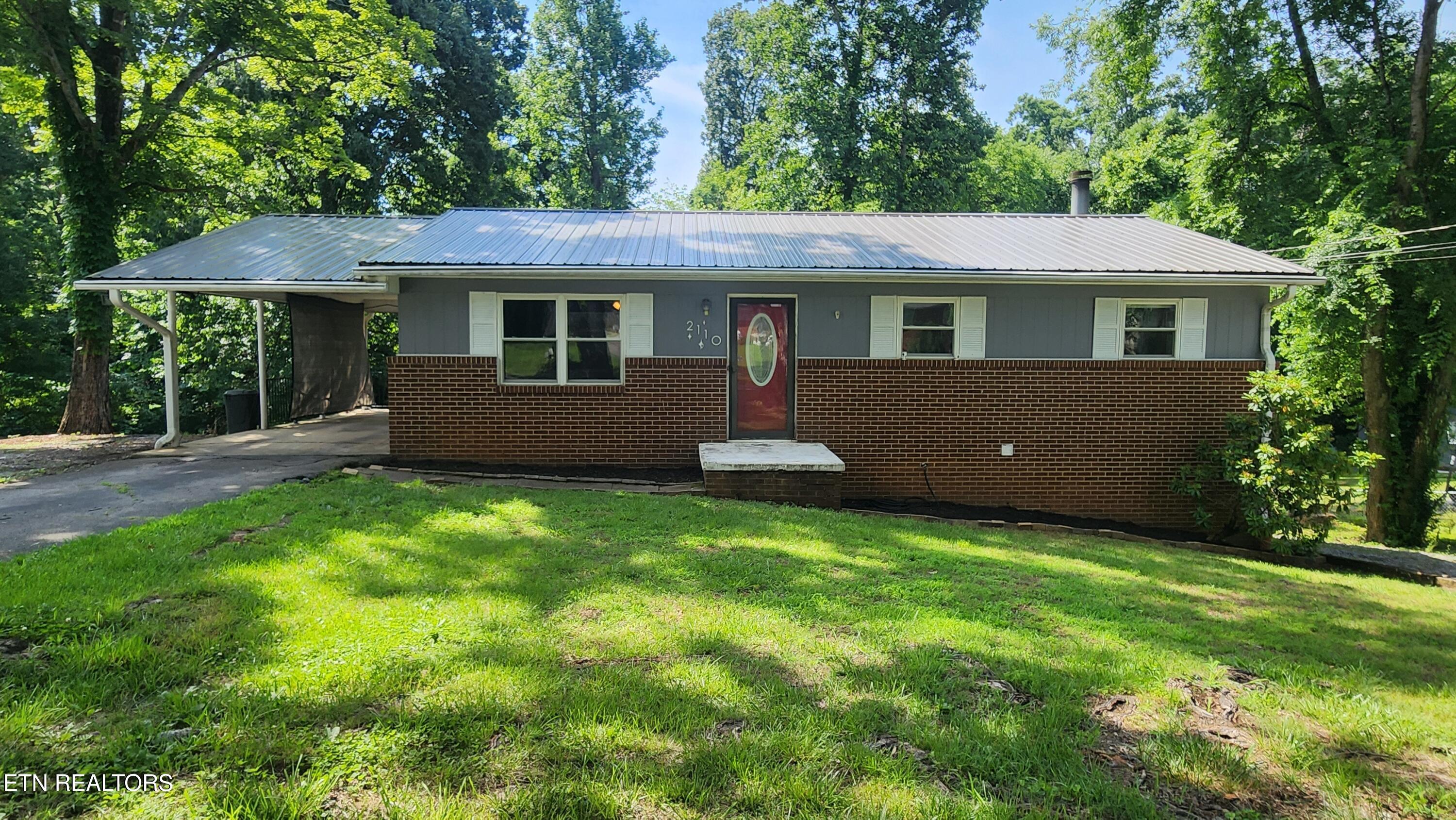 2110 Ridgecrest Drive Maryville TN 37803