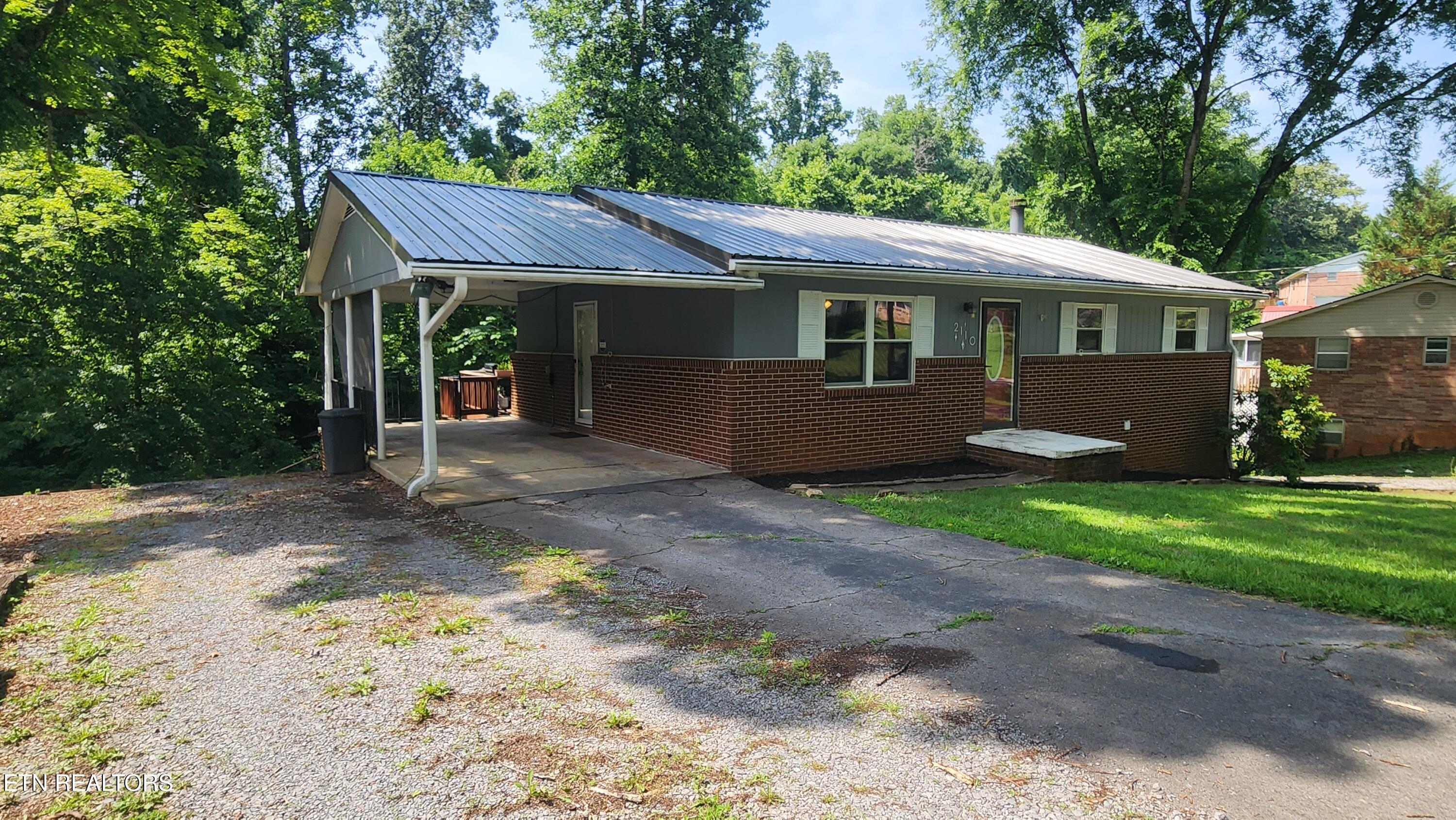 2110 Ridgecrest Drive Maryville TN 37803