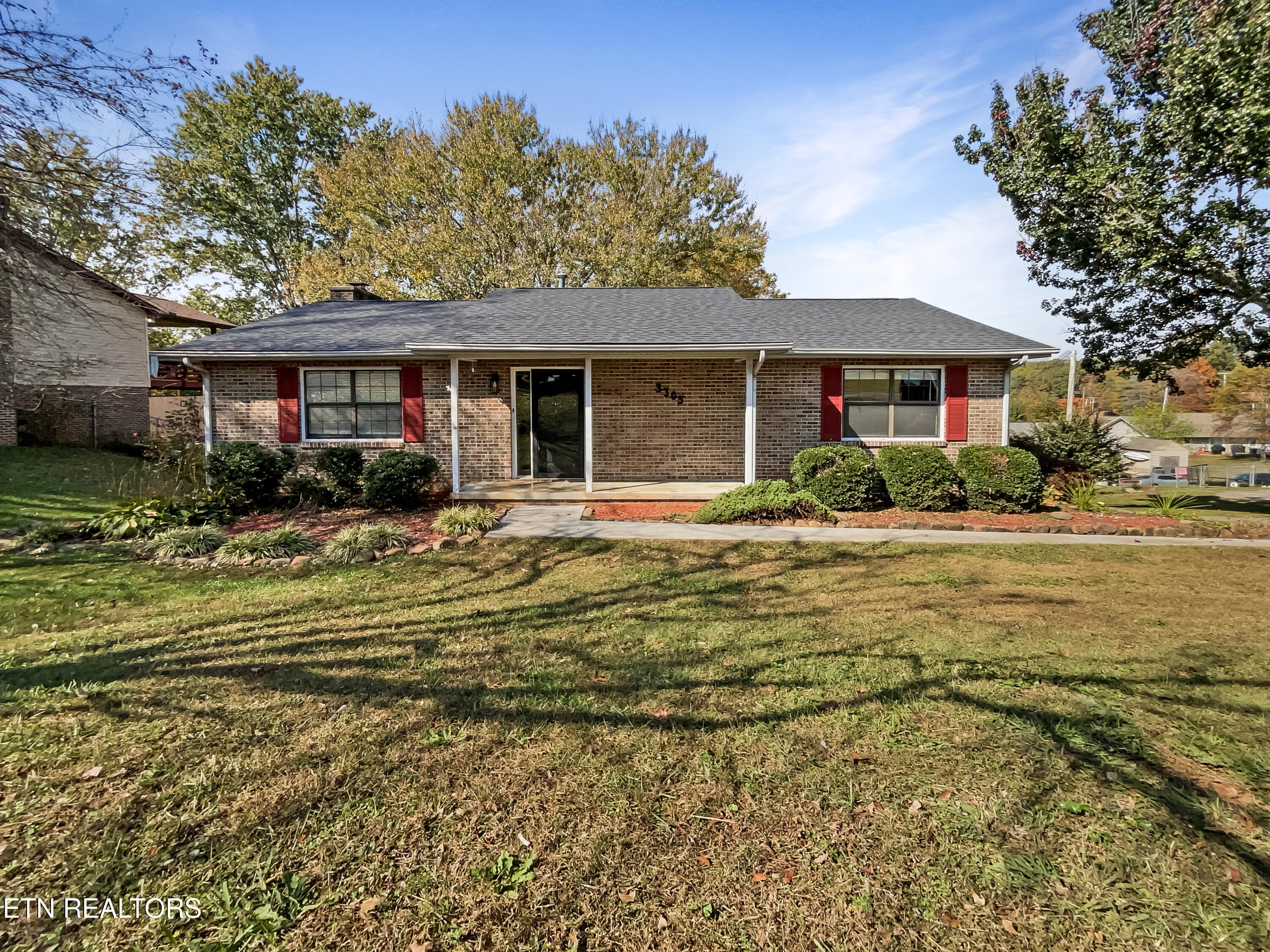 3305 Scarlet Drive Maryville TN 37804