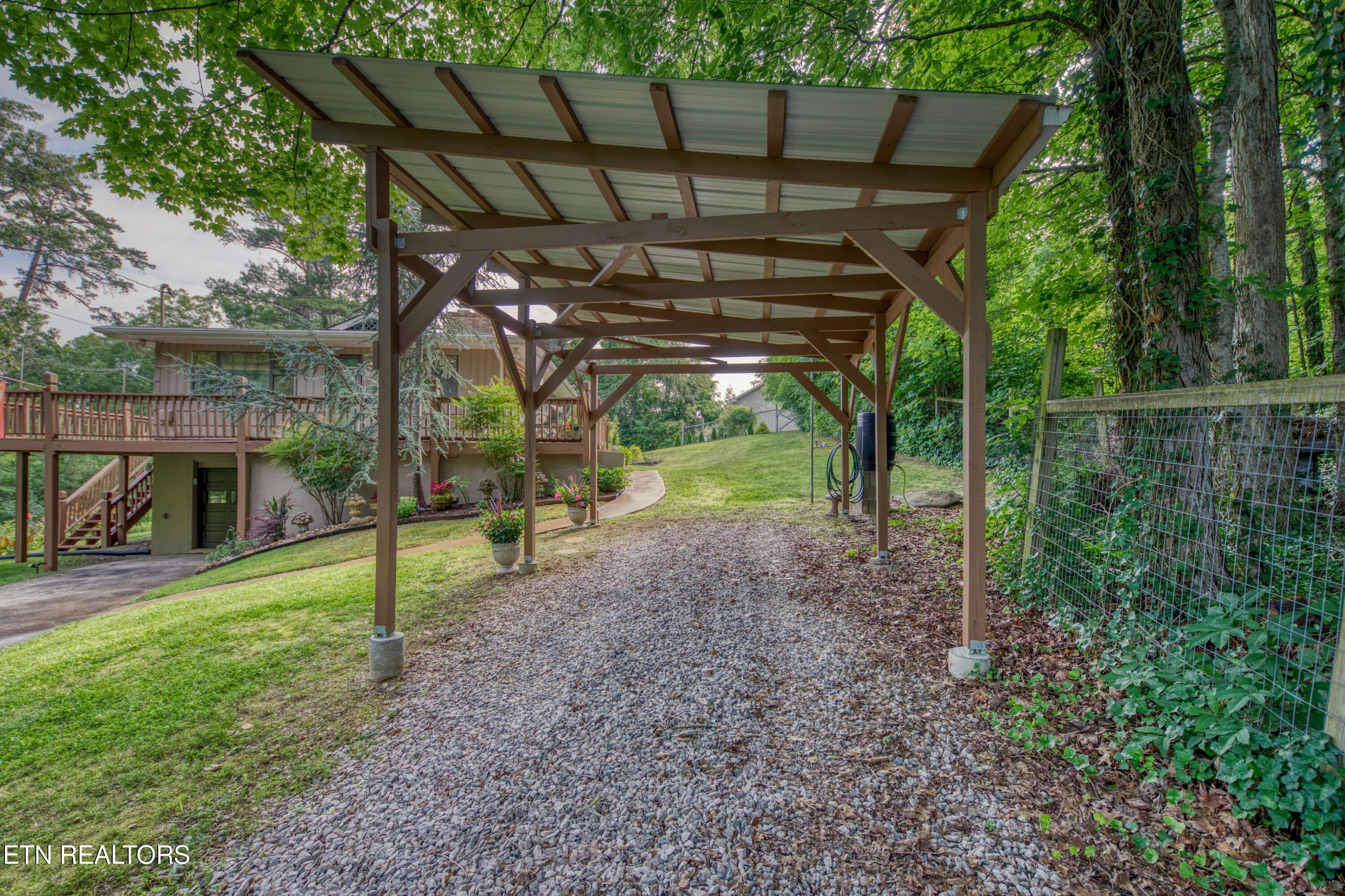 3054 Sinking Springs Road Knoxville TN 37914
