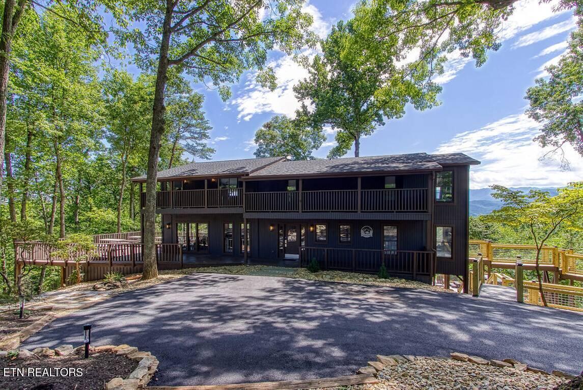1120 Tanrac Trail Gatlinburg TN 37738