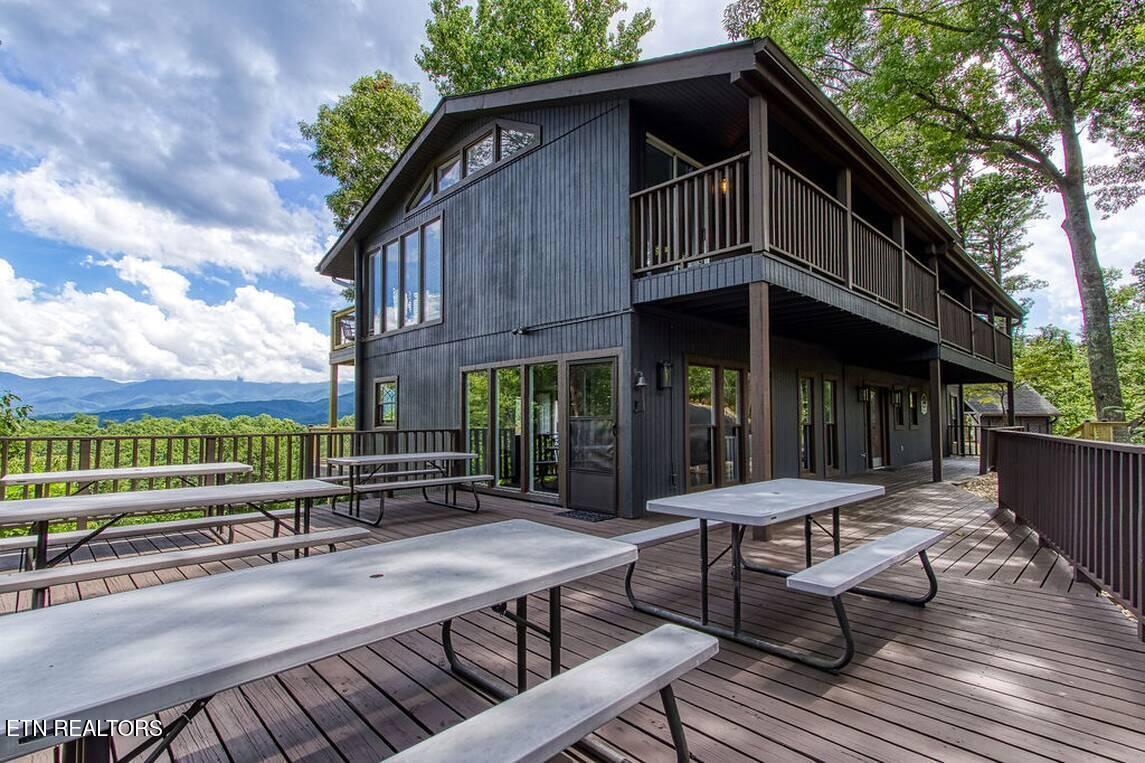 1120 Tanrac Trail Gatlinburg TN 37738