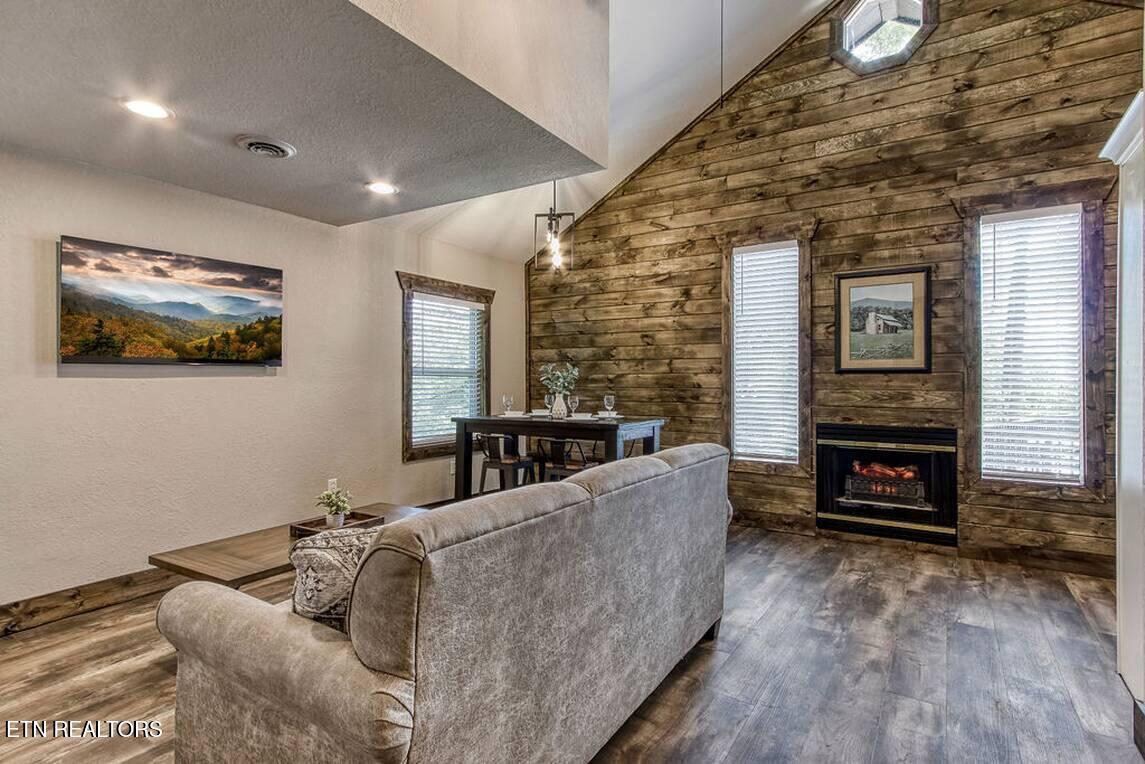 1120 Tanrac Trail Gatlinburg TN 37738