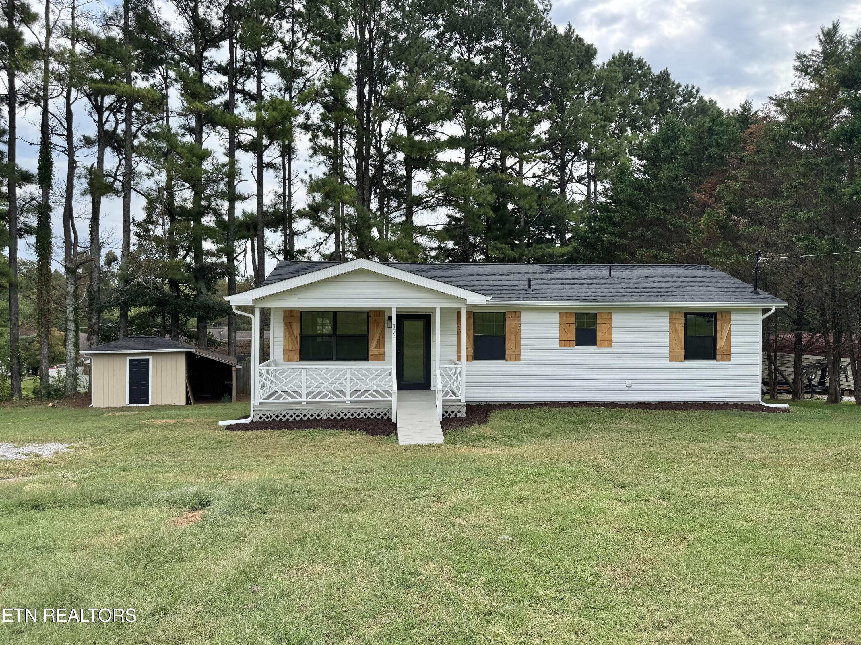 174 Hamil Road Friendsville TN 37737