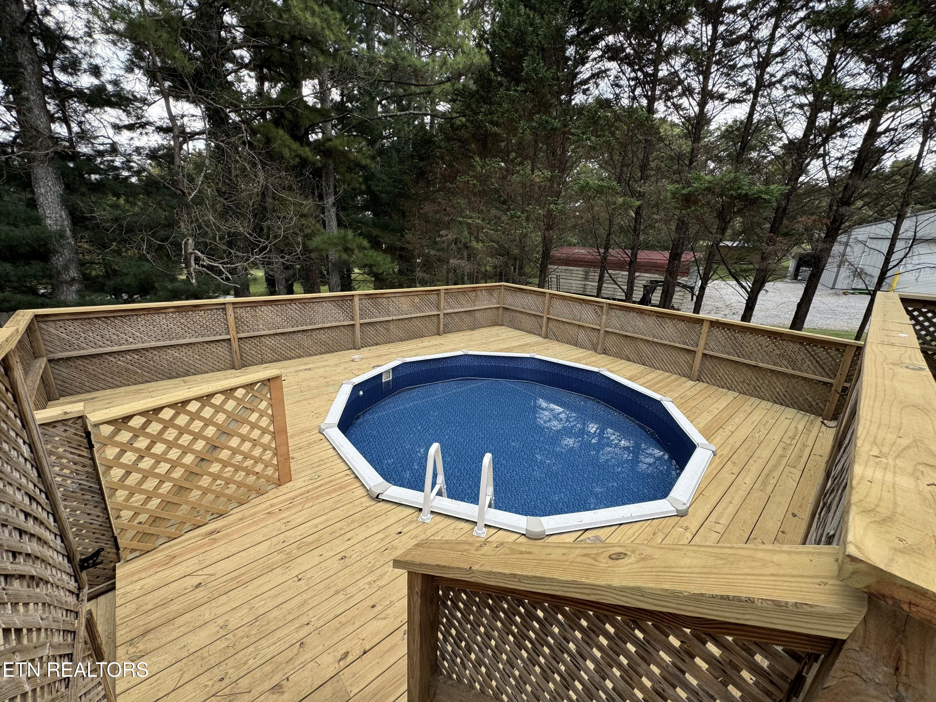 174 Hamil Road Friendsville TN 37737