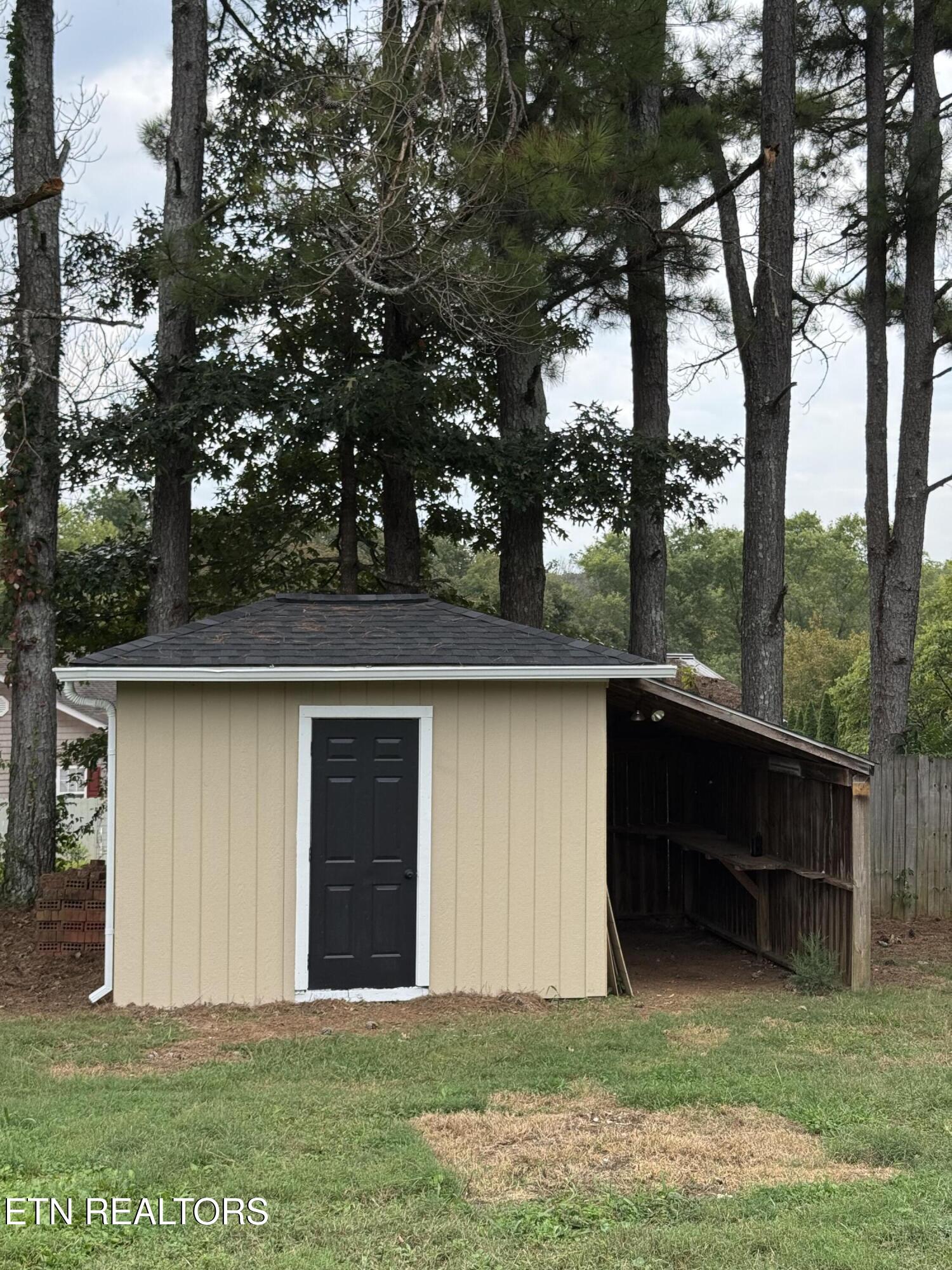 174 Hamil Road Friendsville TN 37737