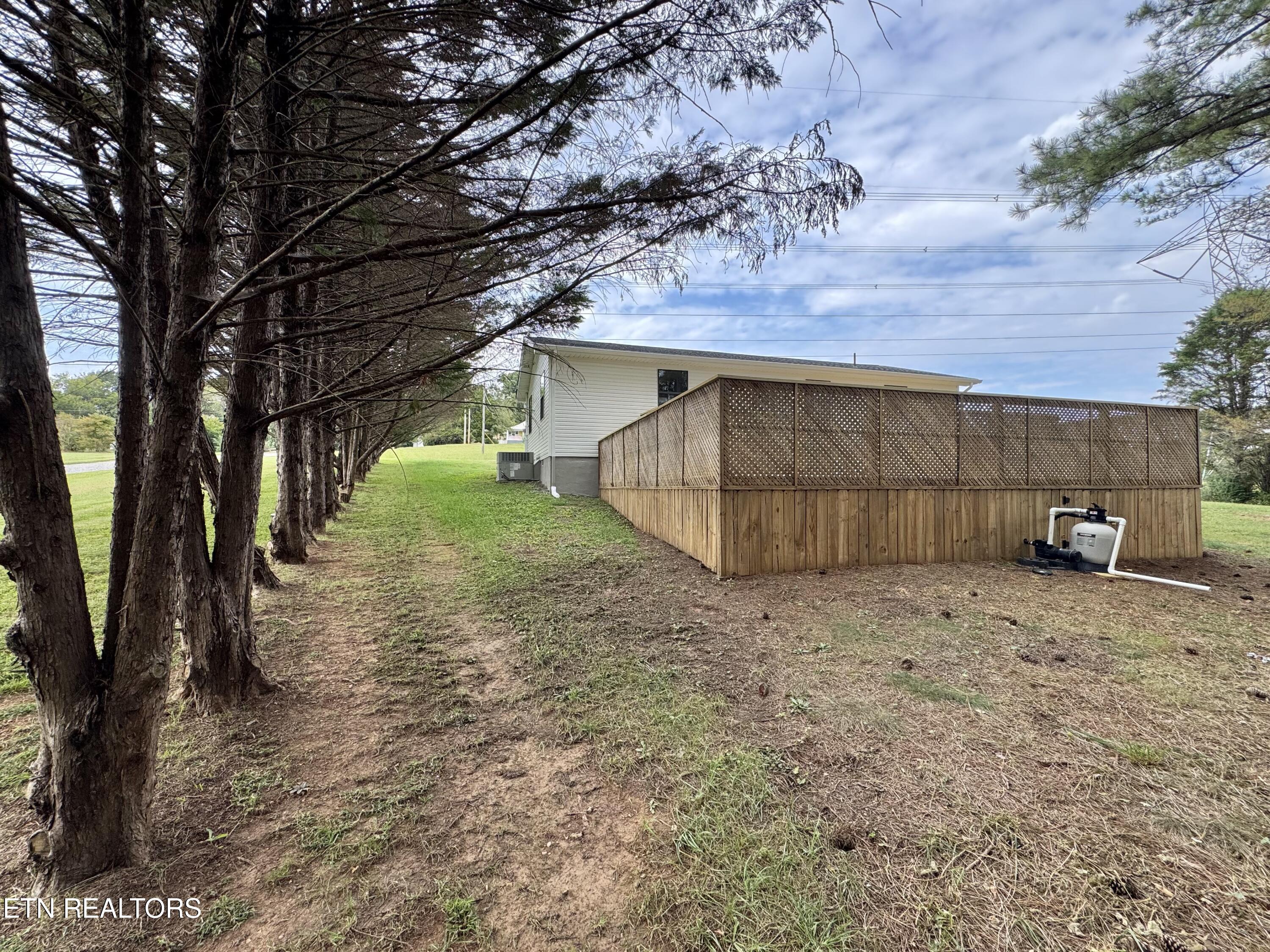 174 Hamil Road Friendsville TN 37737