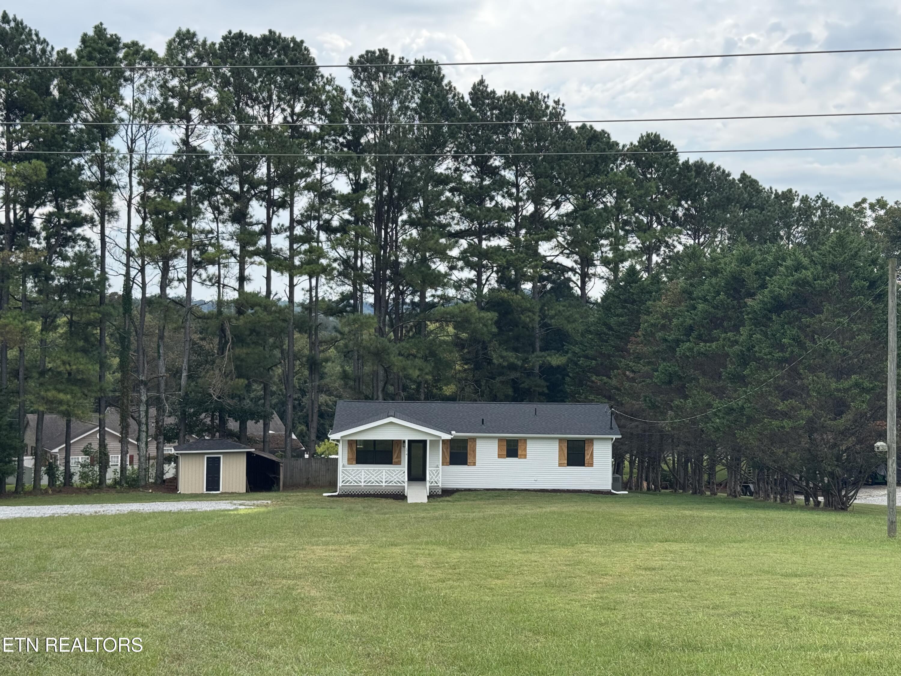 174 Hamil Road Friendsville TN 37737