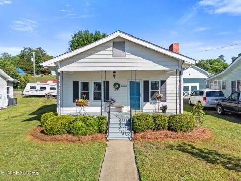 902 Fowler Street Clinton TN 37716