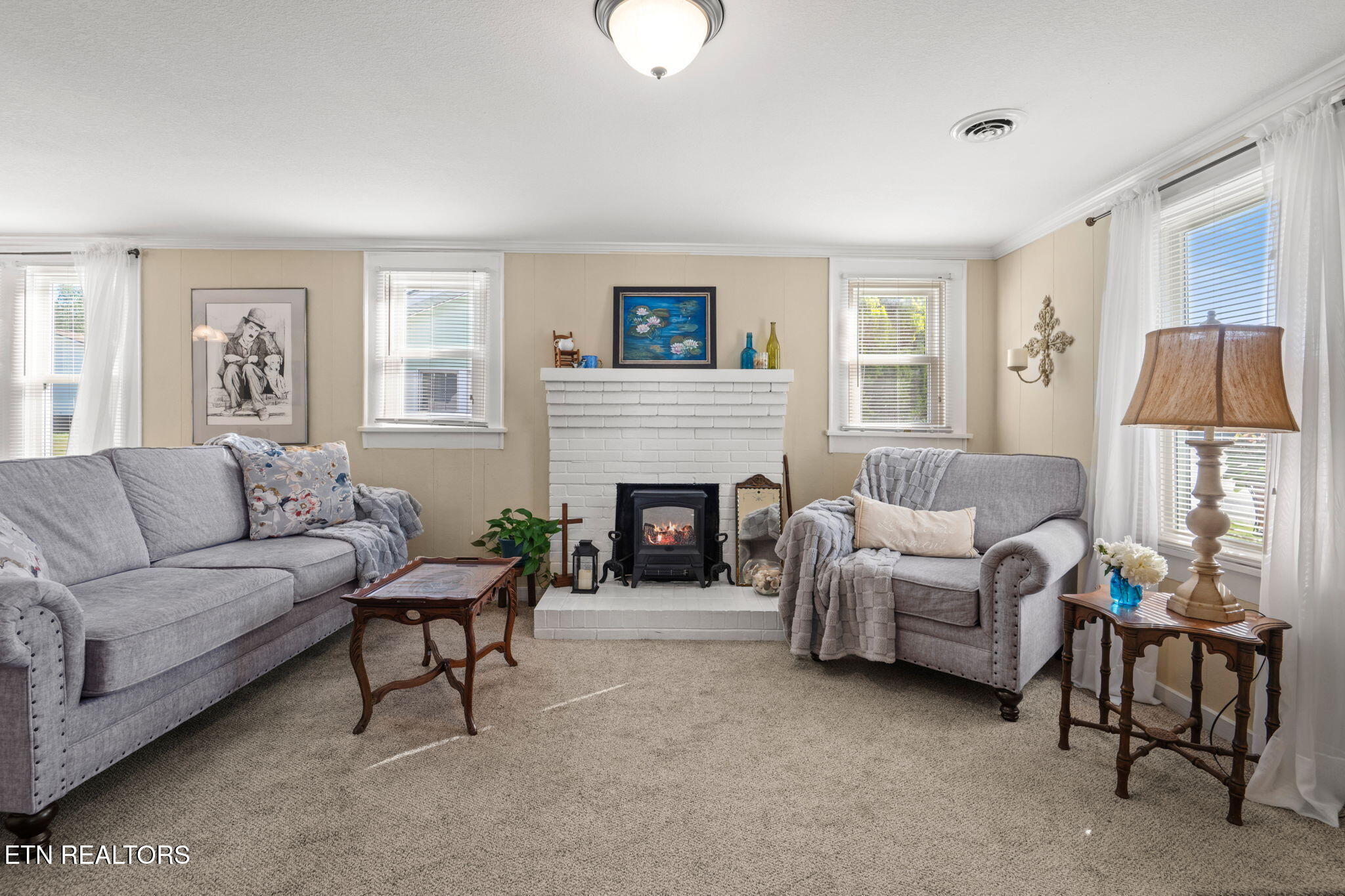 902 Fowler Street Clinton TN 37716