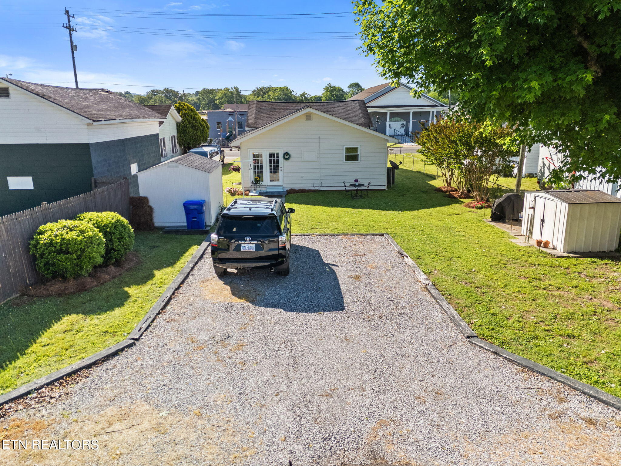 902 Fowler Street Clinton TN 37716