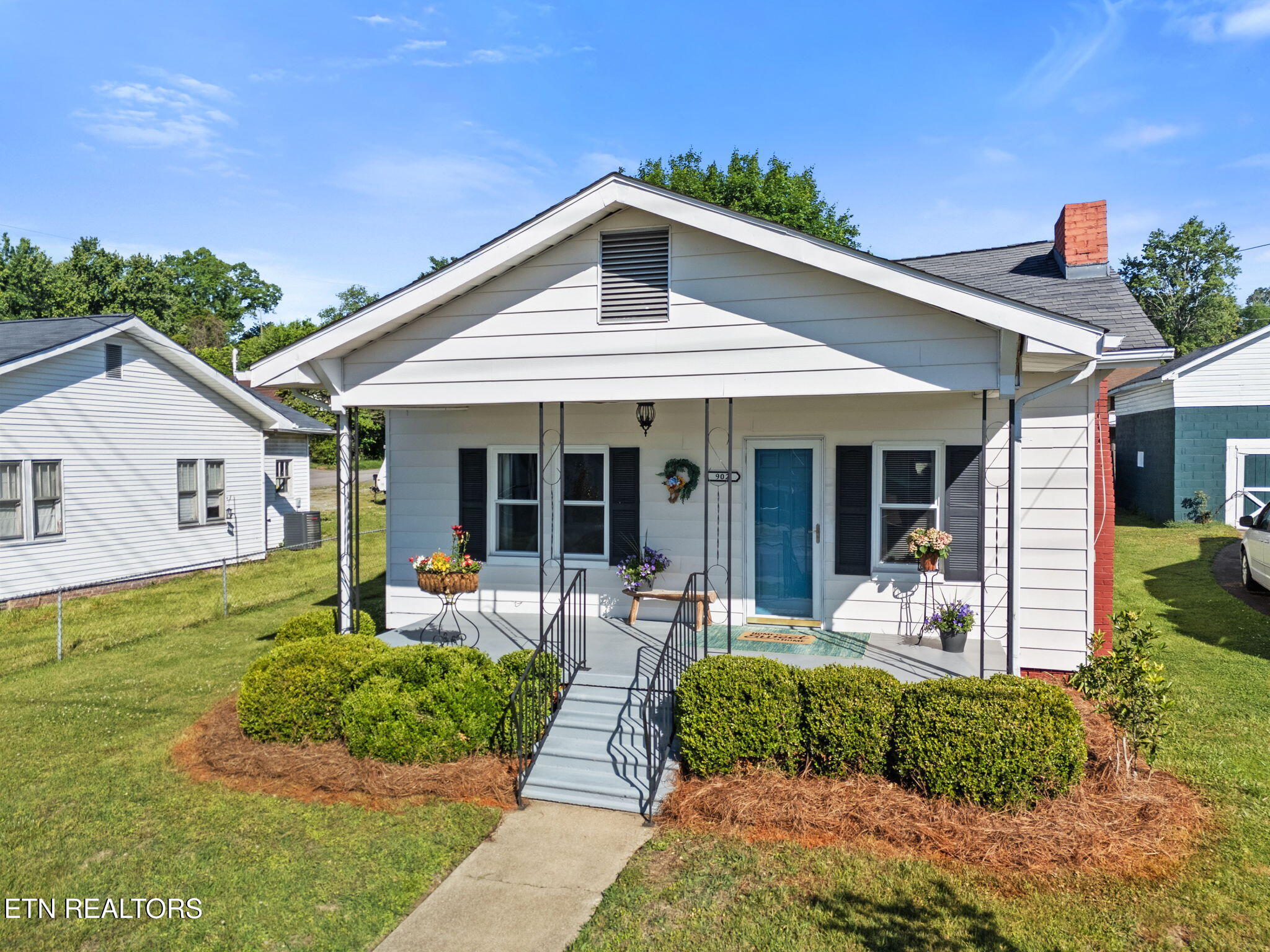 902 Fowler Street Clinton TN 37716