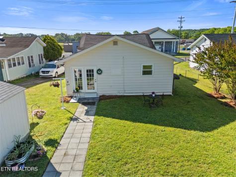 902 Fowler Street Clinton TN 37716