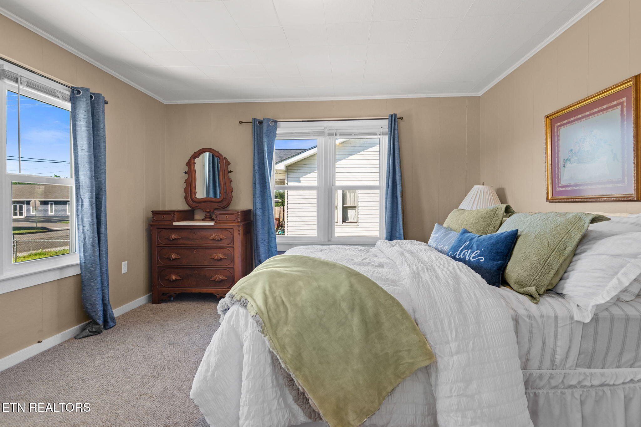 902 Fowler Street Clinton TN 37716