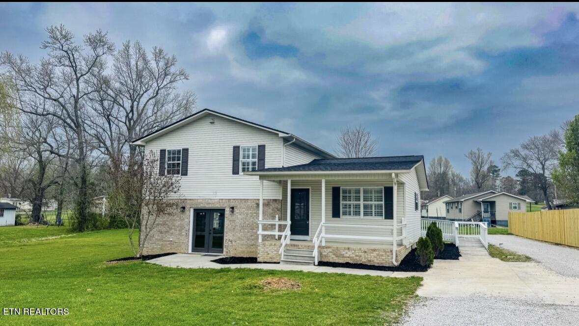 724 W 3rd Avenue Oneida TN 37841
