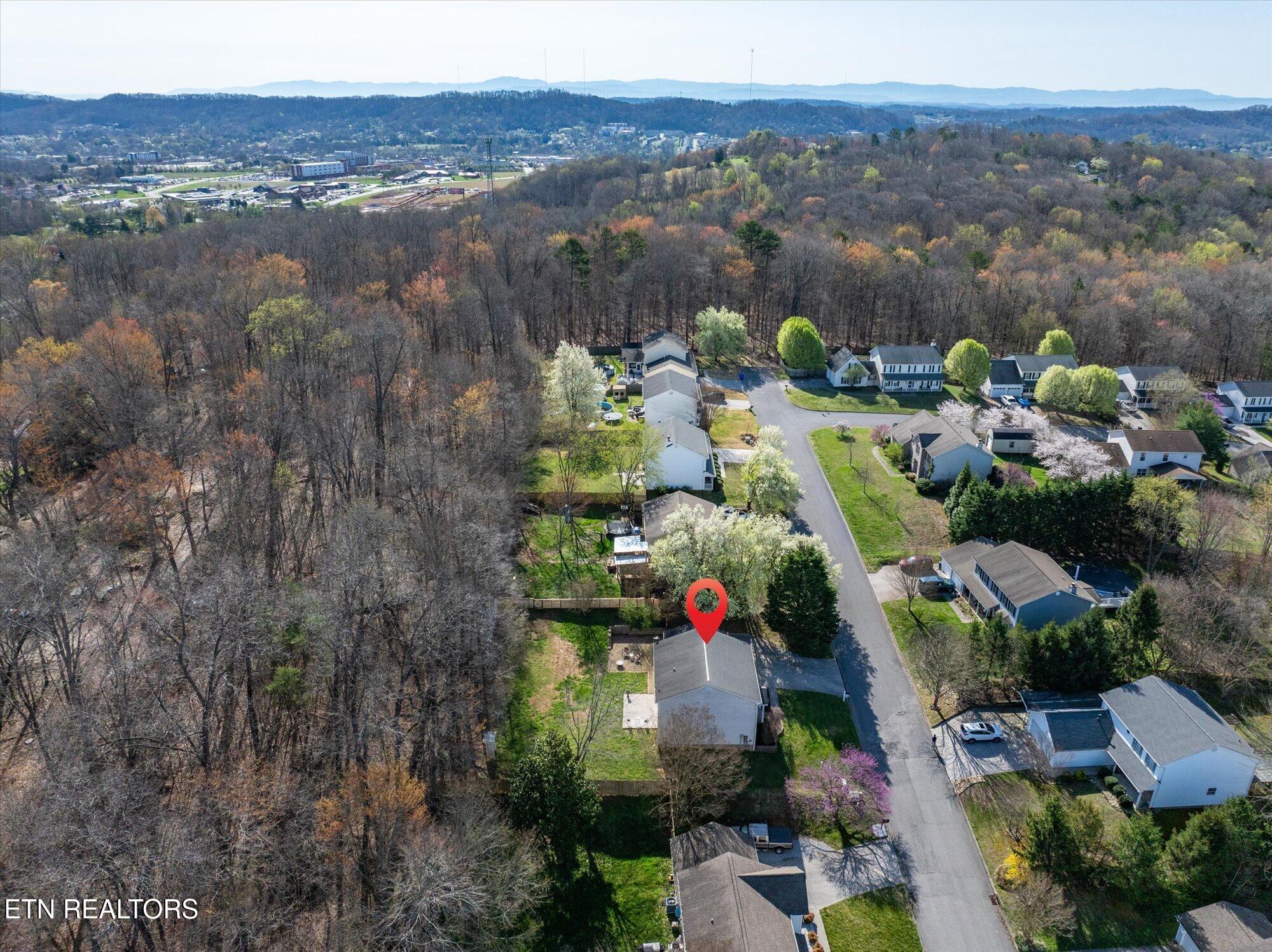 8212 Foxworth Trail Powell TN 37849