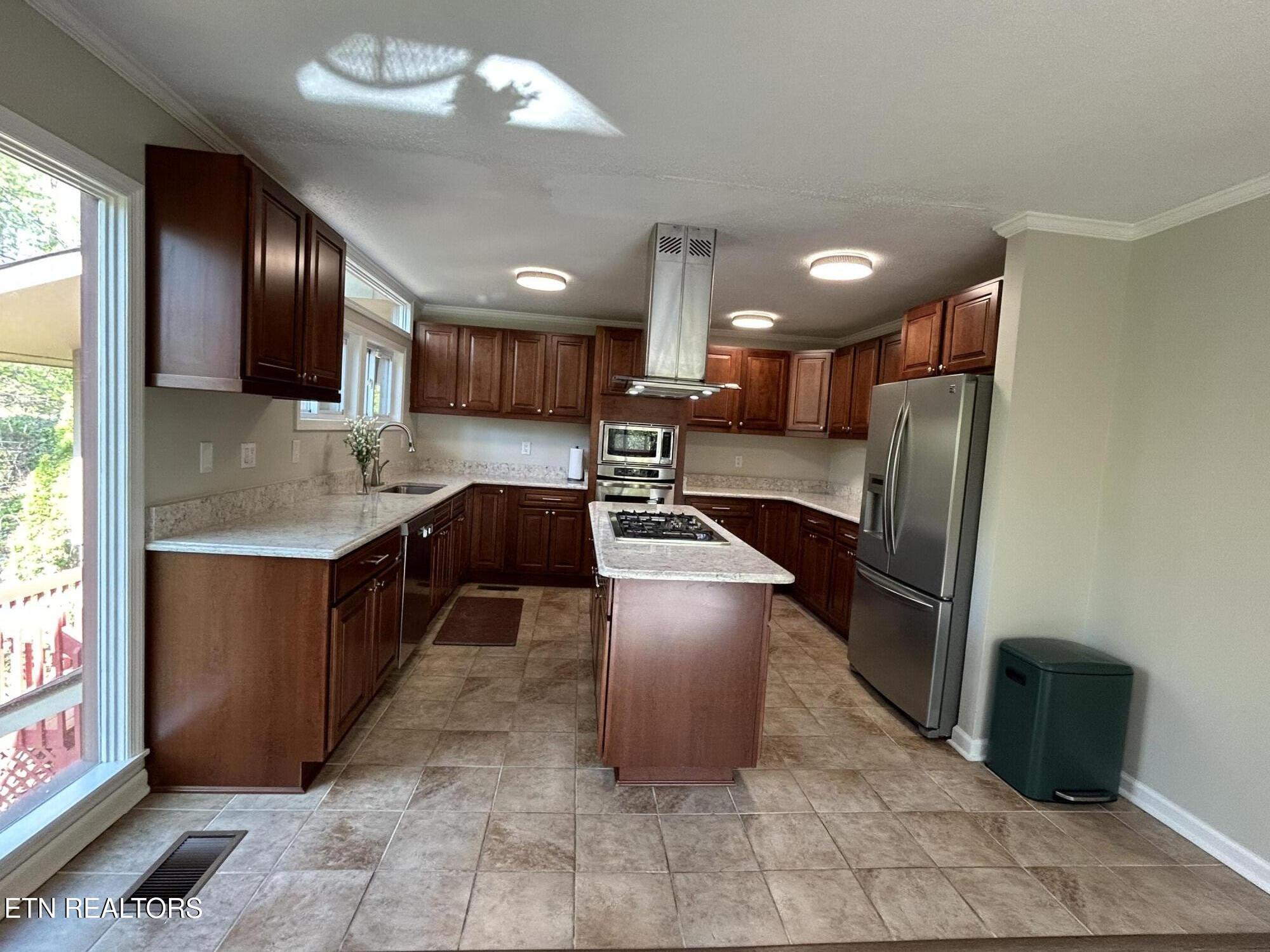 1713 Cardinal Drive Gatlinburg TN 37738