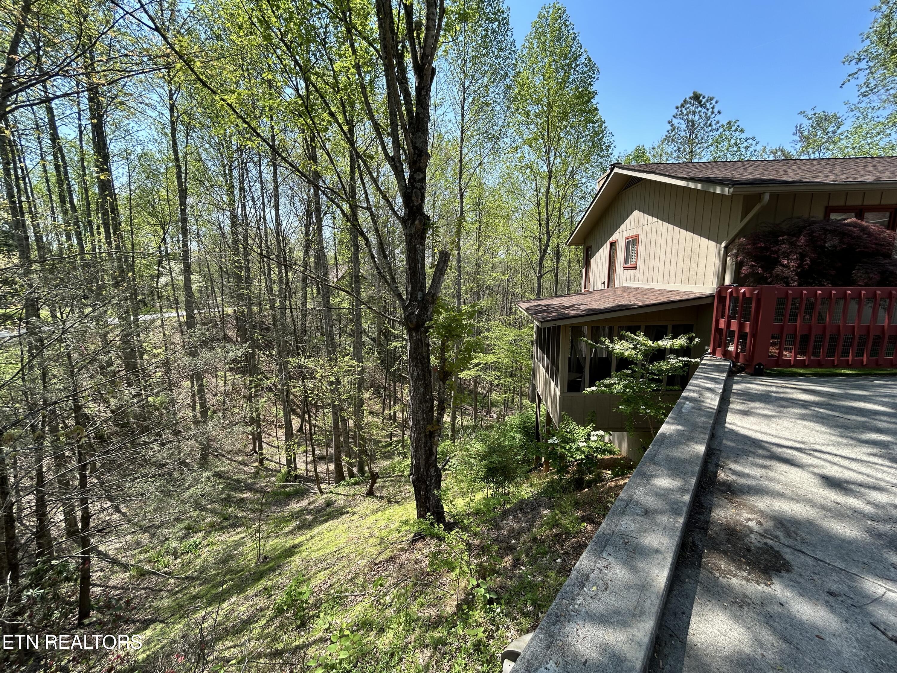 1713 Cardinal Drive Gatlinburg TN 37738
