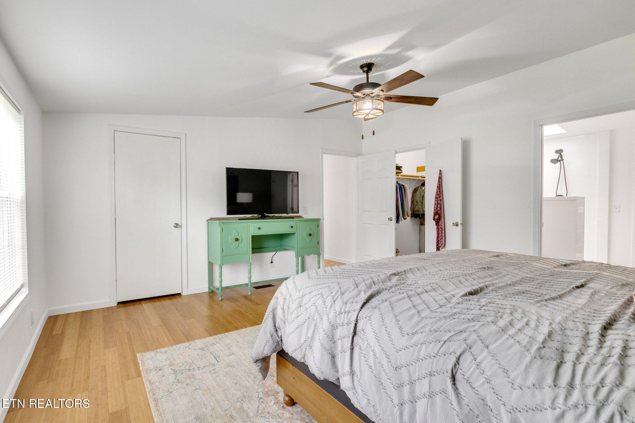 802 Holbert Lane Kodak TN 37764