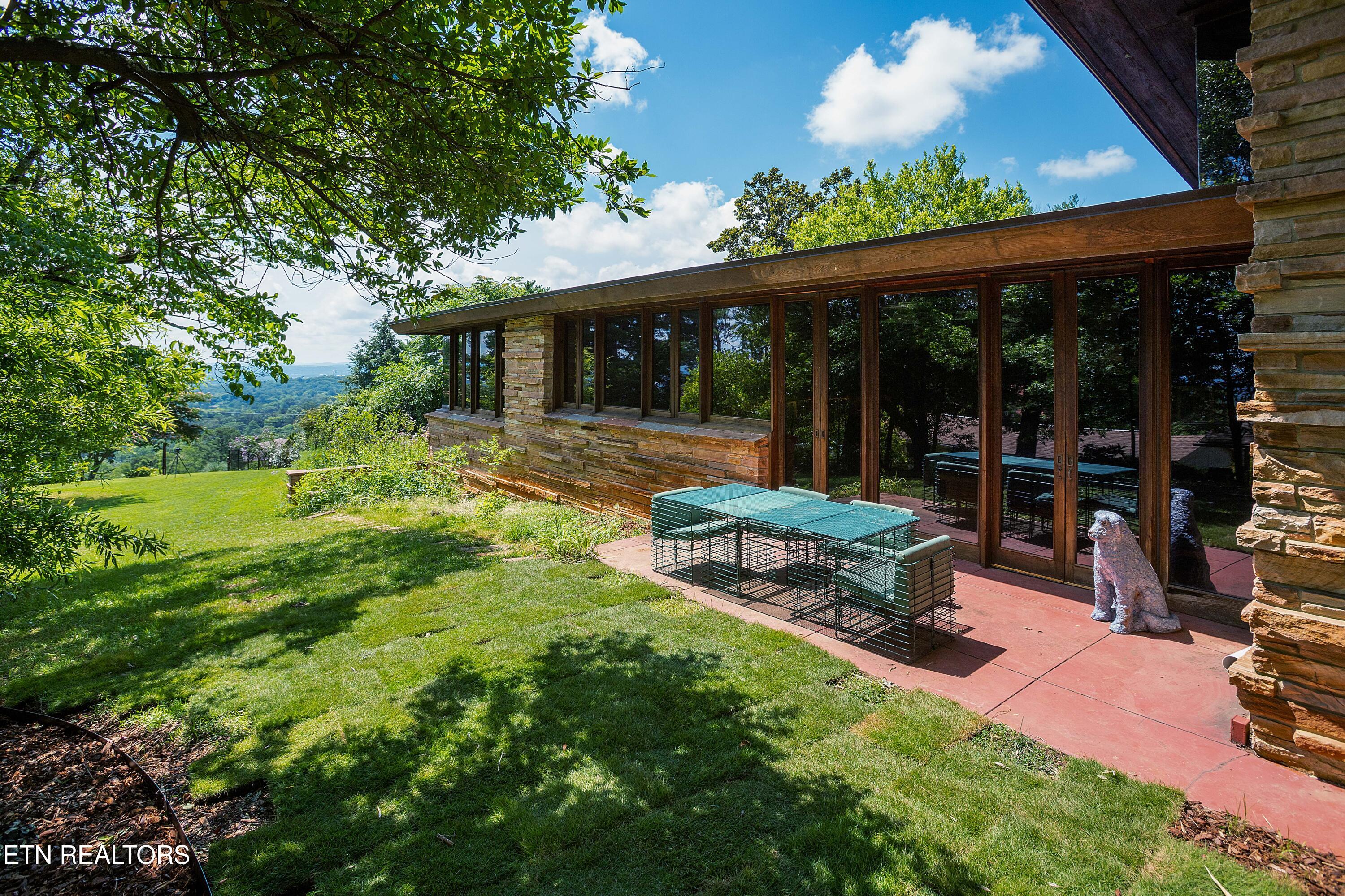 334 N Crest Road Chattanooga TN 37404